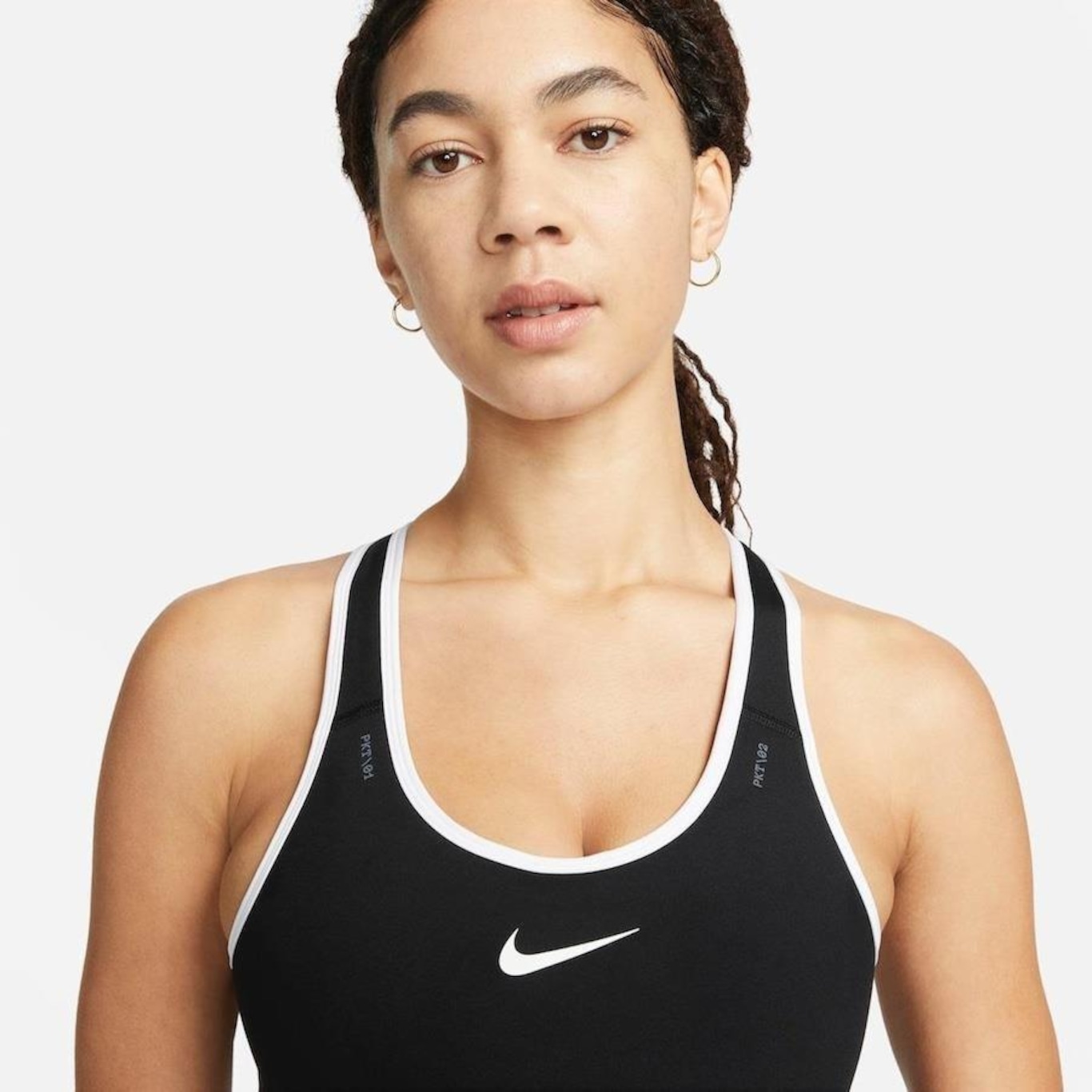 Top Fitness Nike Swoosh On The Run - Feminino em Promoção