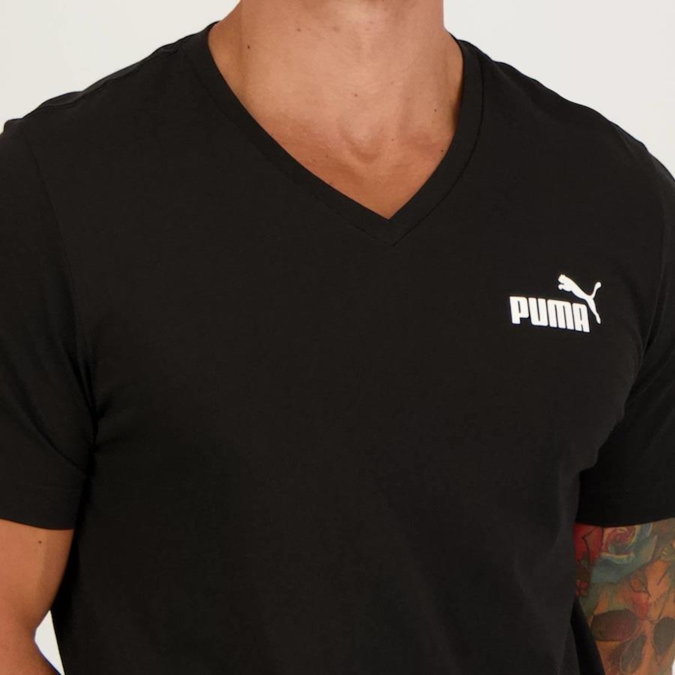 Camiseta Puma ESS V Neck - Masculina - Foto 4