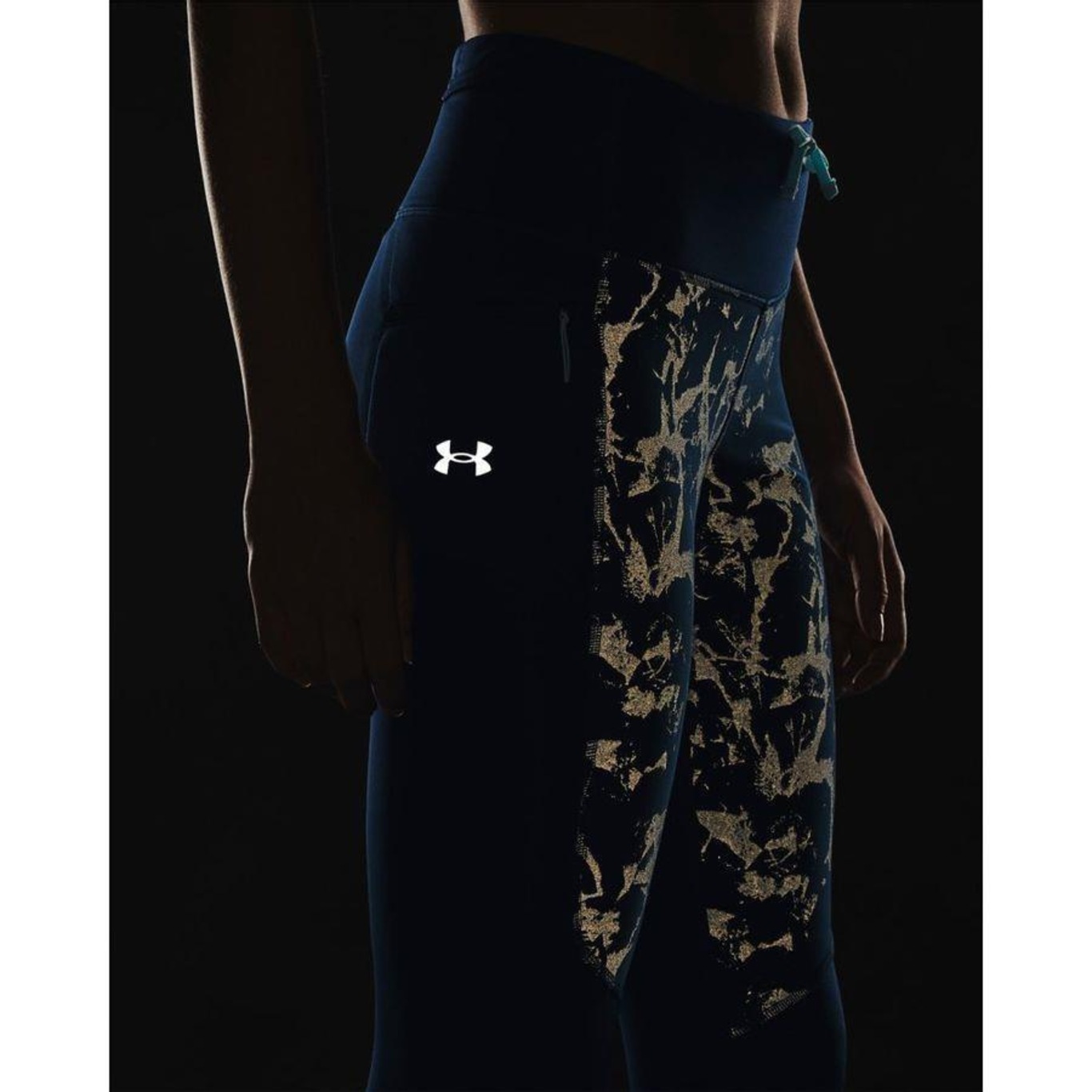 Calça Legging Under Armour OutRun The Cold Tight II - Feminina em Promoção