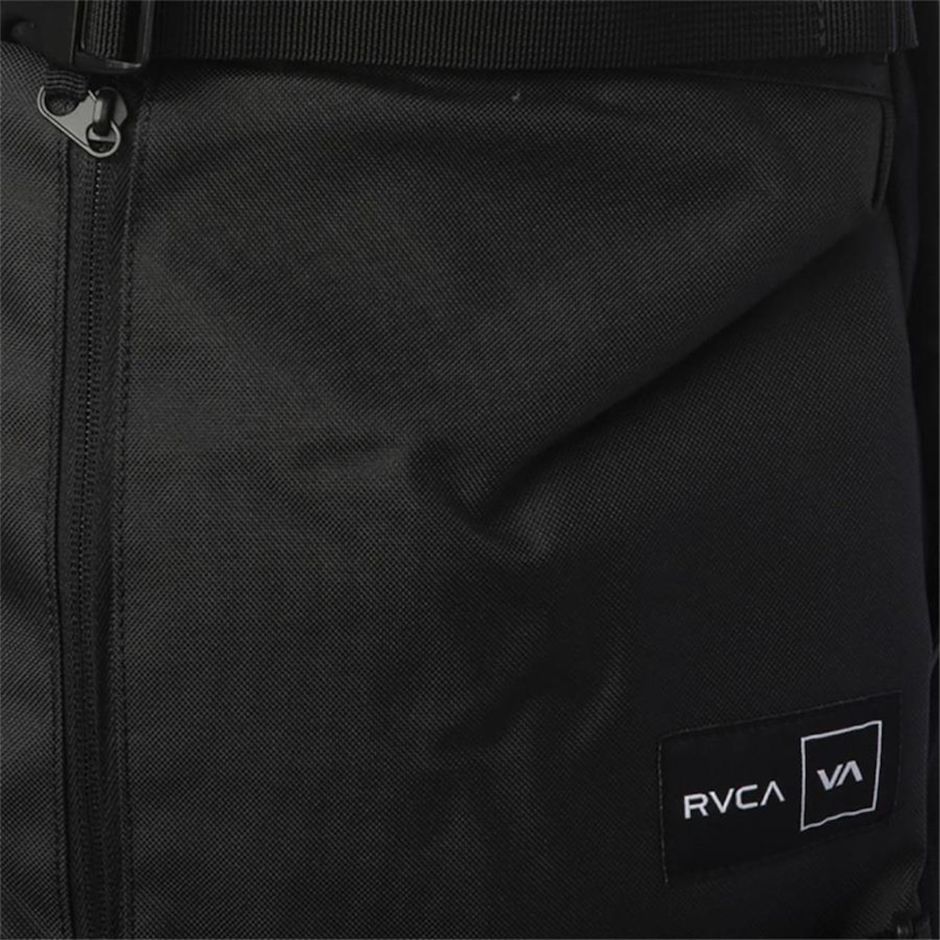 Mochila RVCA Curb Skate - 29 Litros - Foto 4