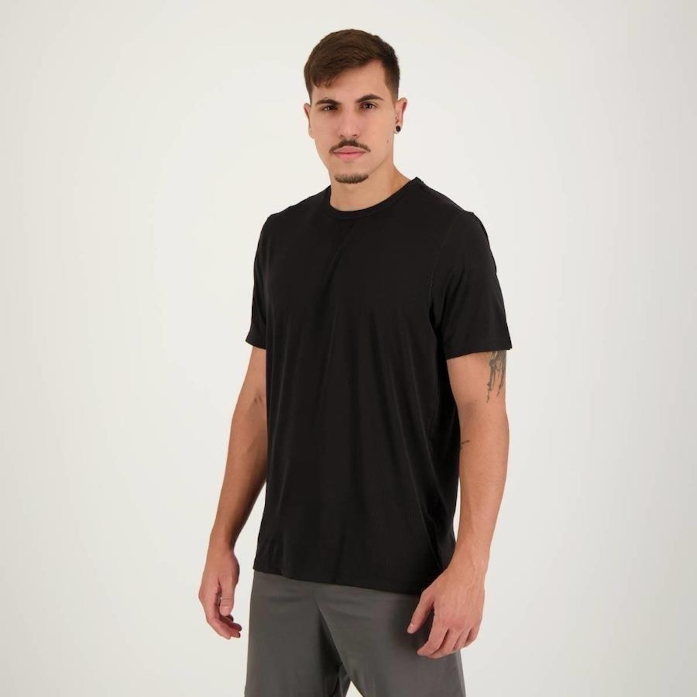 Camiseta Hering Esportiva - Masculina - Foto 2