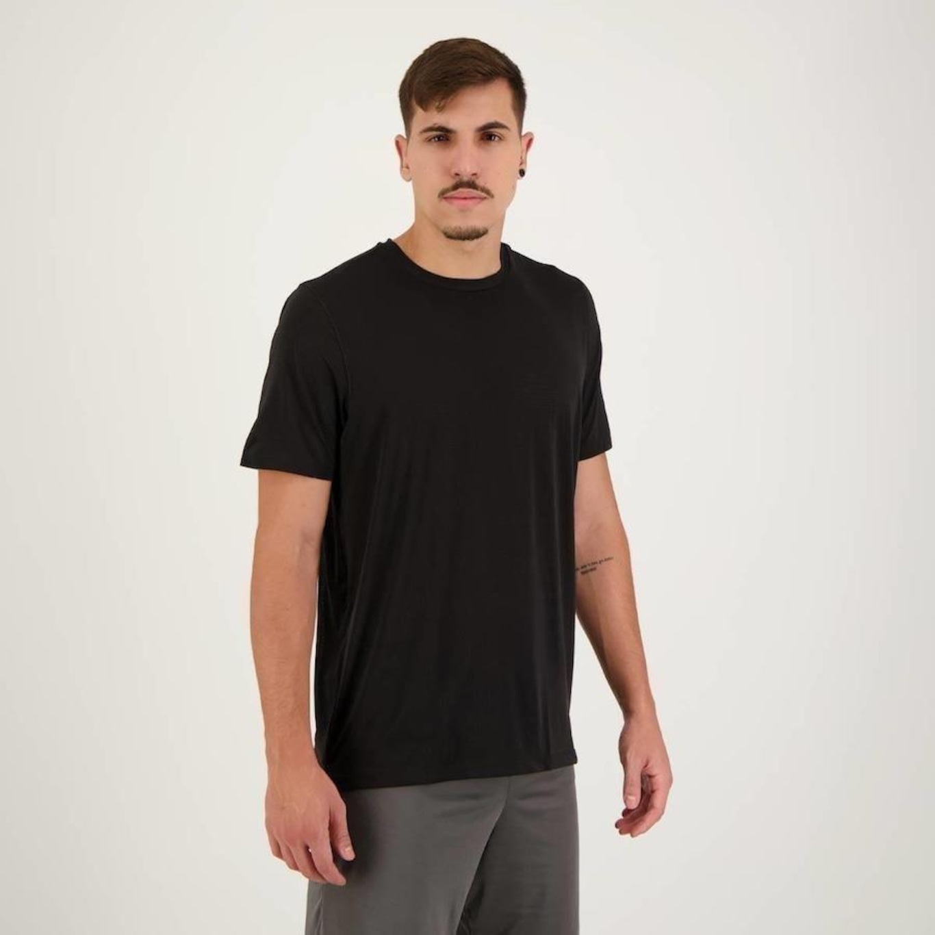 Camiseta Hering Esportiva - Masculina - Foto 4