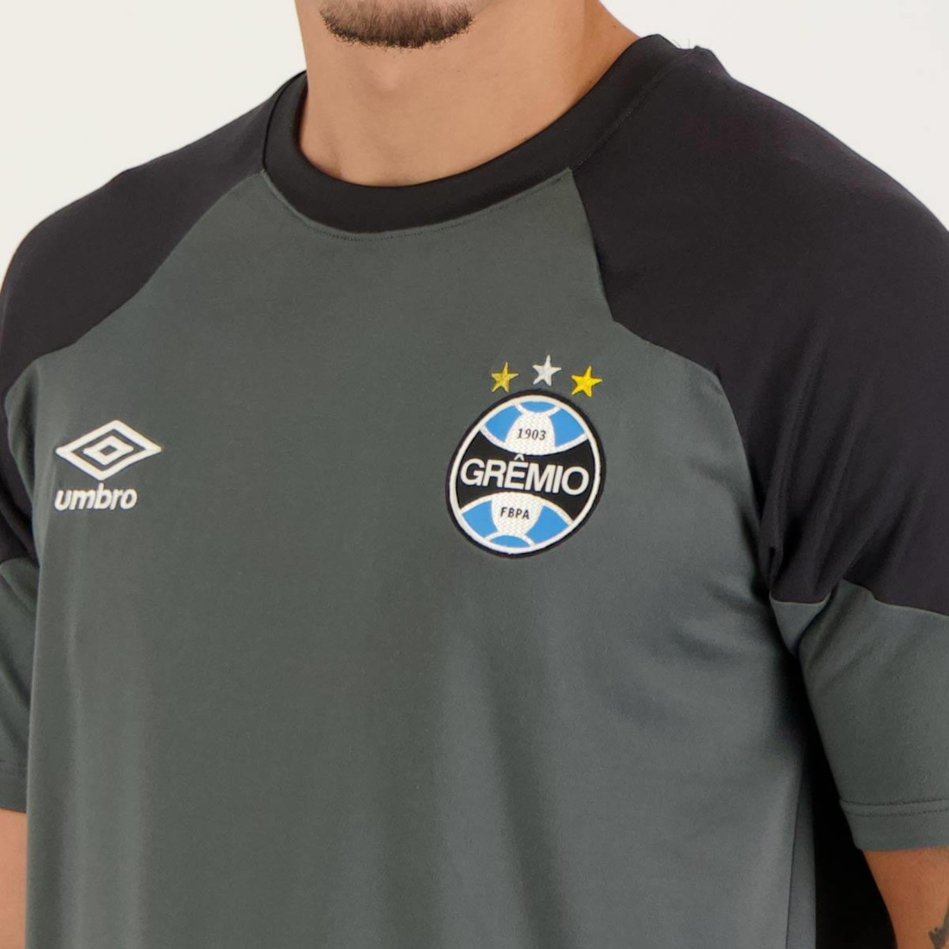 Camisa do Grêmio Concentração 2023 Umbro - Masculina - Foto 4