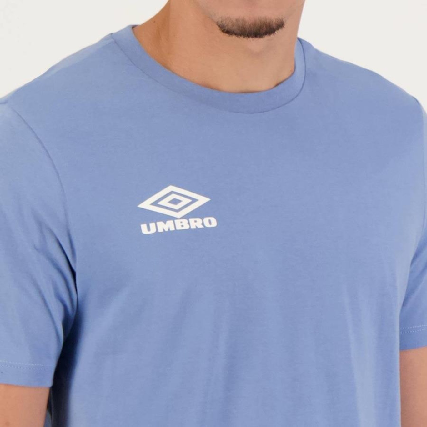 Camiseta Umbro Diamond Tradicional Logo - Masculina - Foto 4