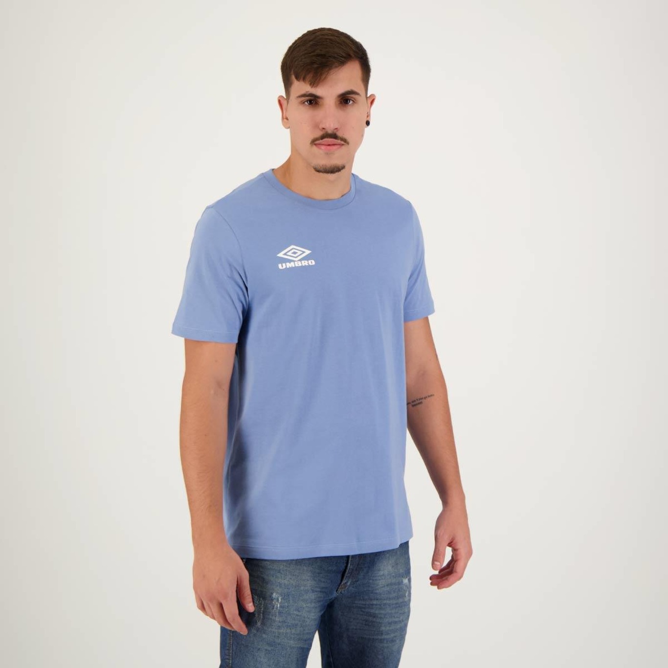 Camiseta Umbro Diamond Tradicional Logo - Masculina - Foto 5