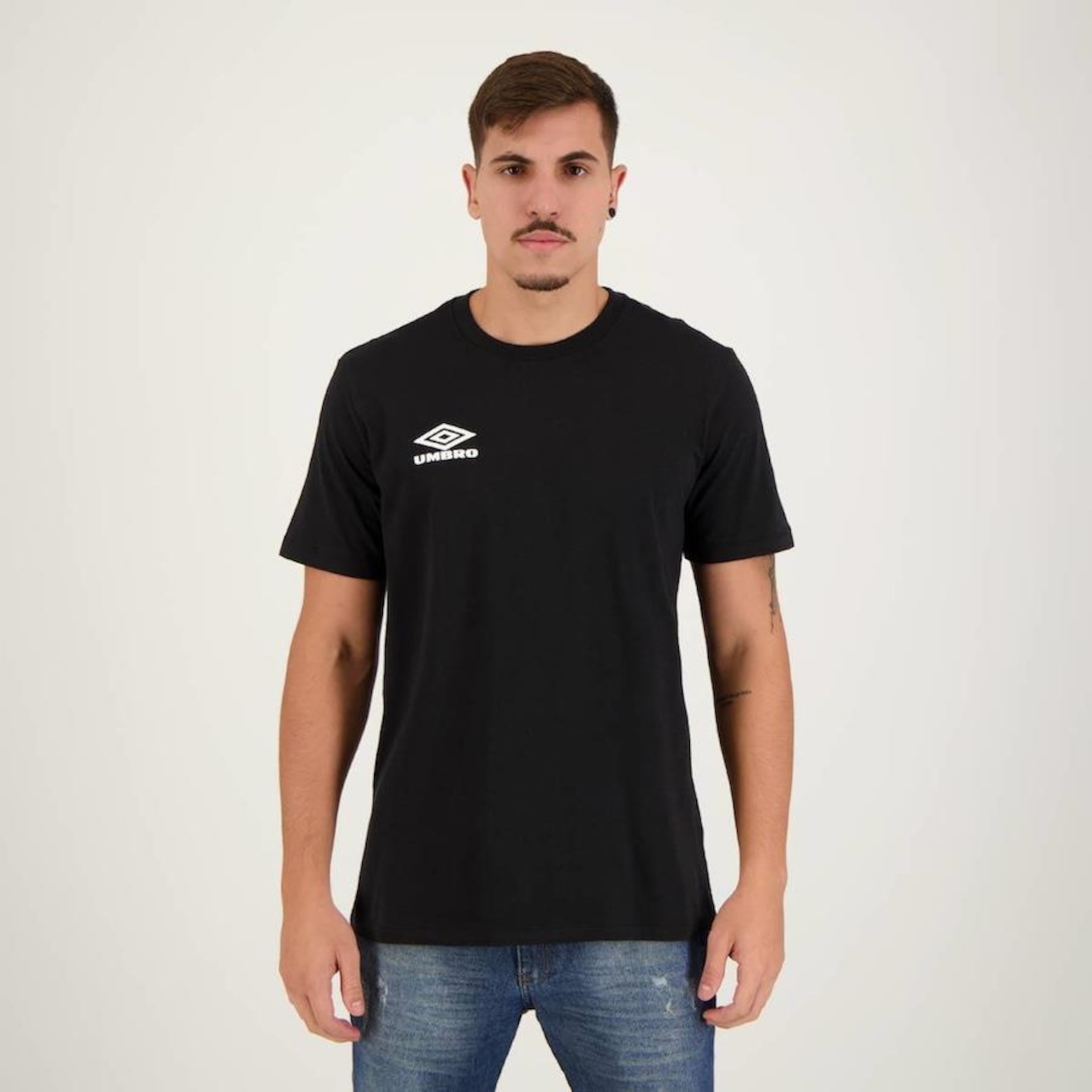 Camiseta Umbro Diamond Tradicional Logo - Masculina - Foto 1