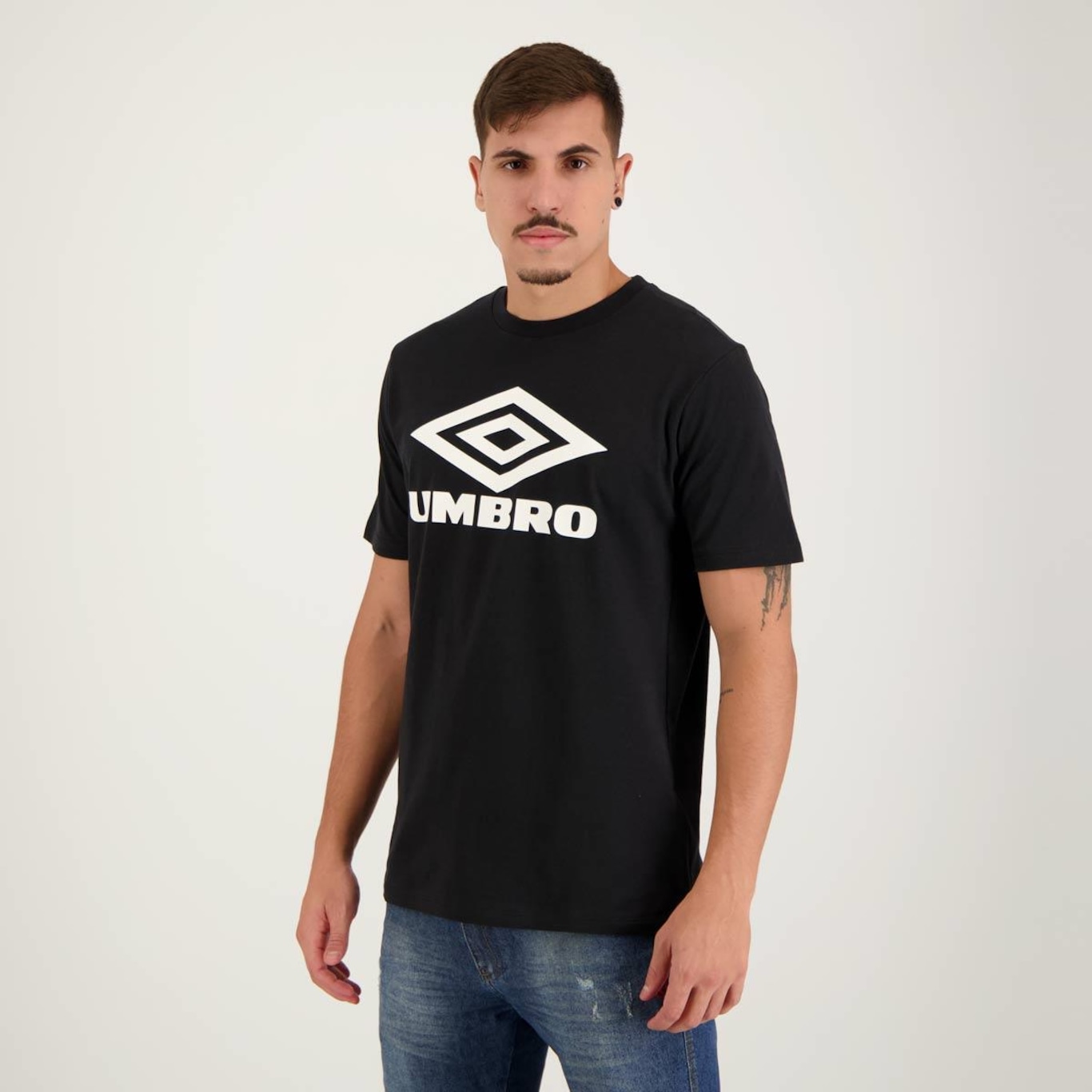 Camiseta Umbro Large Logo Duo - Masculina - Foto 5