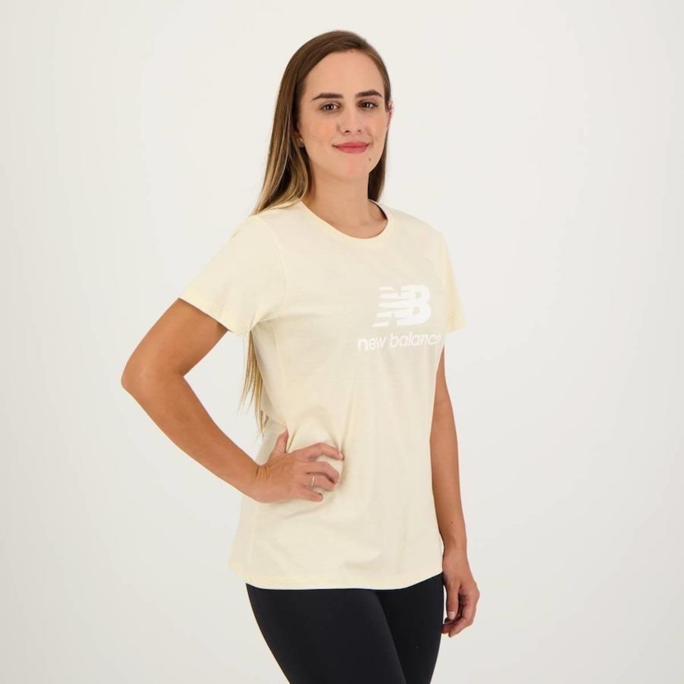 Camiseta New Balance Essentials Basic - Feminina - Foto 1