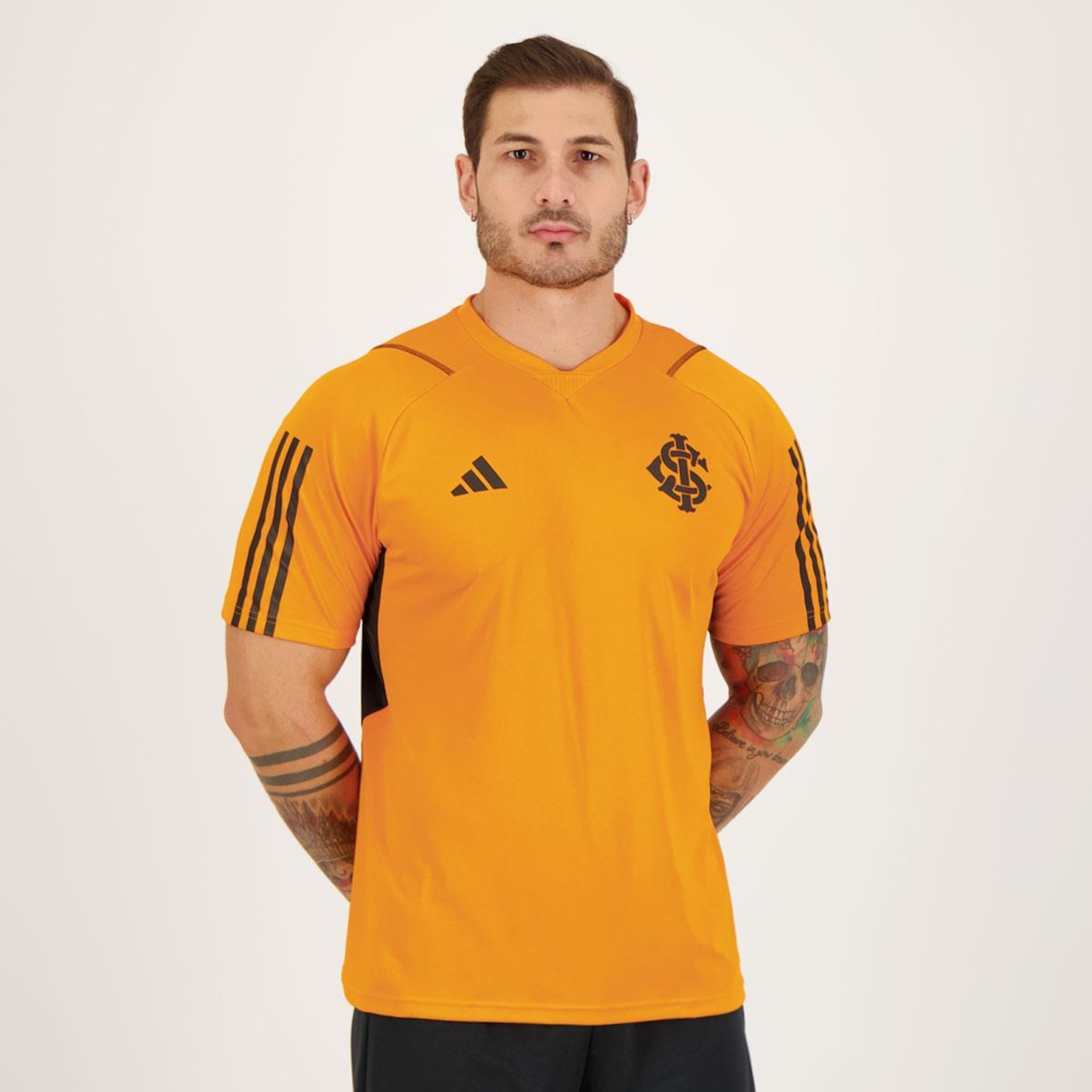 Camisa do Internacional Treino Atleta 2023 adidas - Masculina - Foto 5