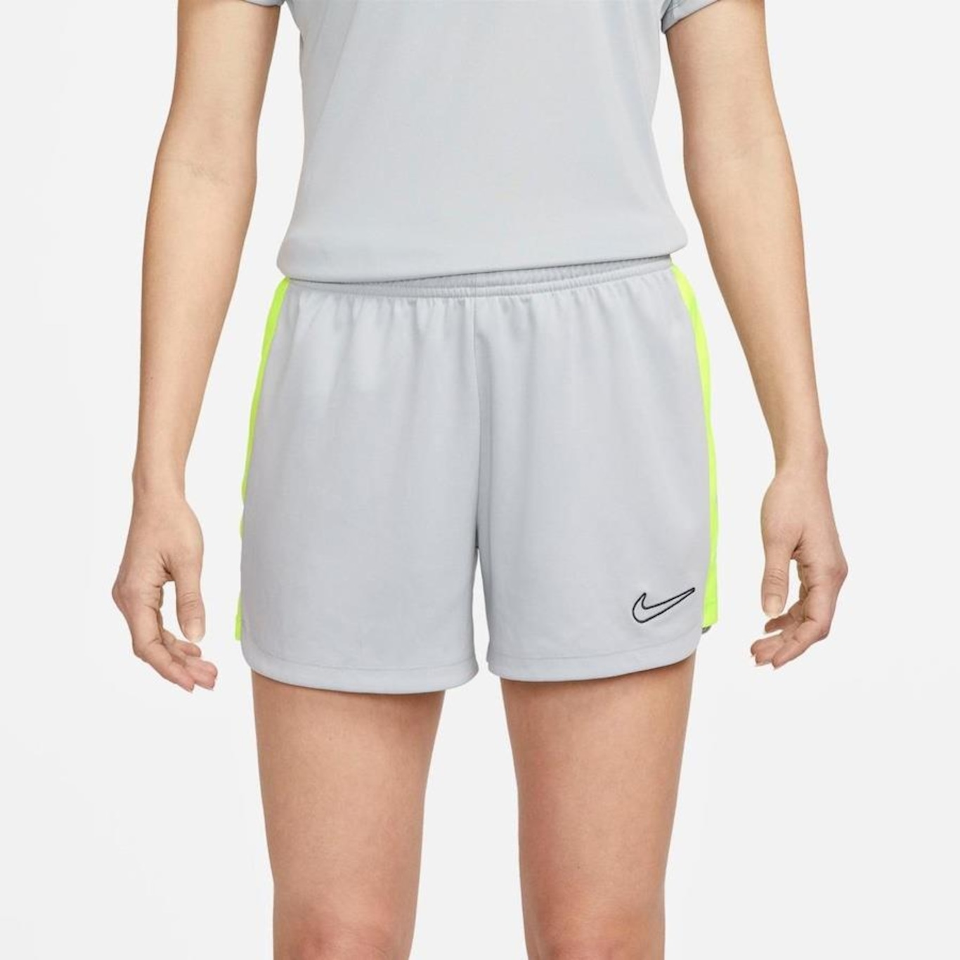 Calção Nike Dri-FIT Academy 23 - Feminino - Foto 2