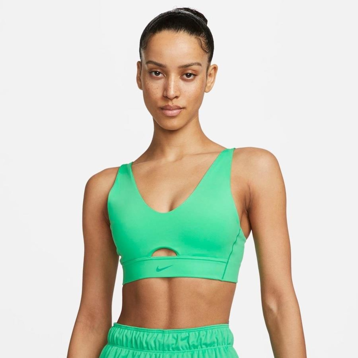Top Nike Yoga Dri-FIT Indy Feminino - Compre Agora