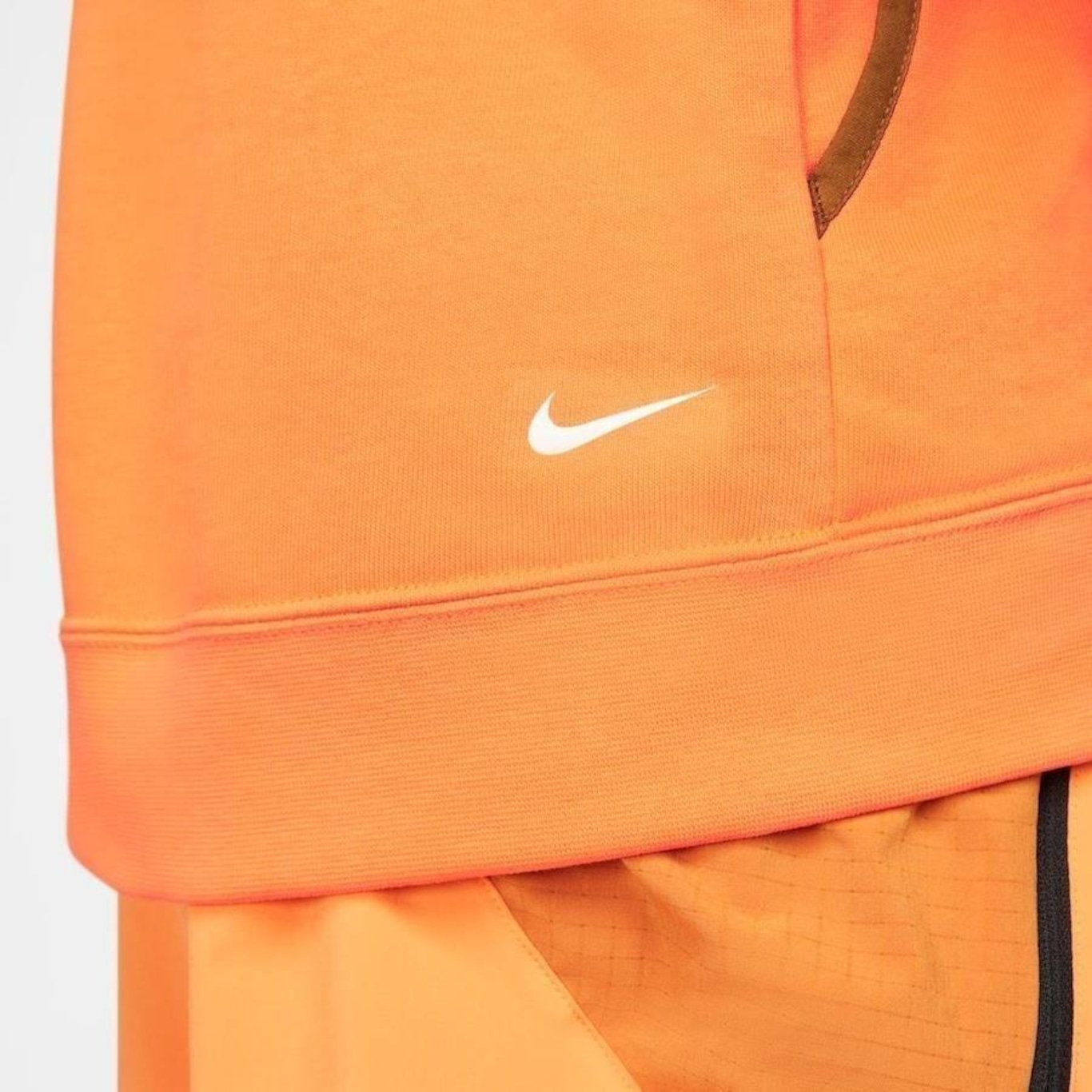 Blusão com Capuz Nike Dri-Fit Magic Hour - Masculino - Foto 4