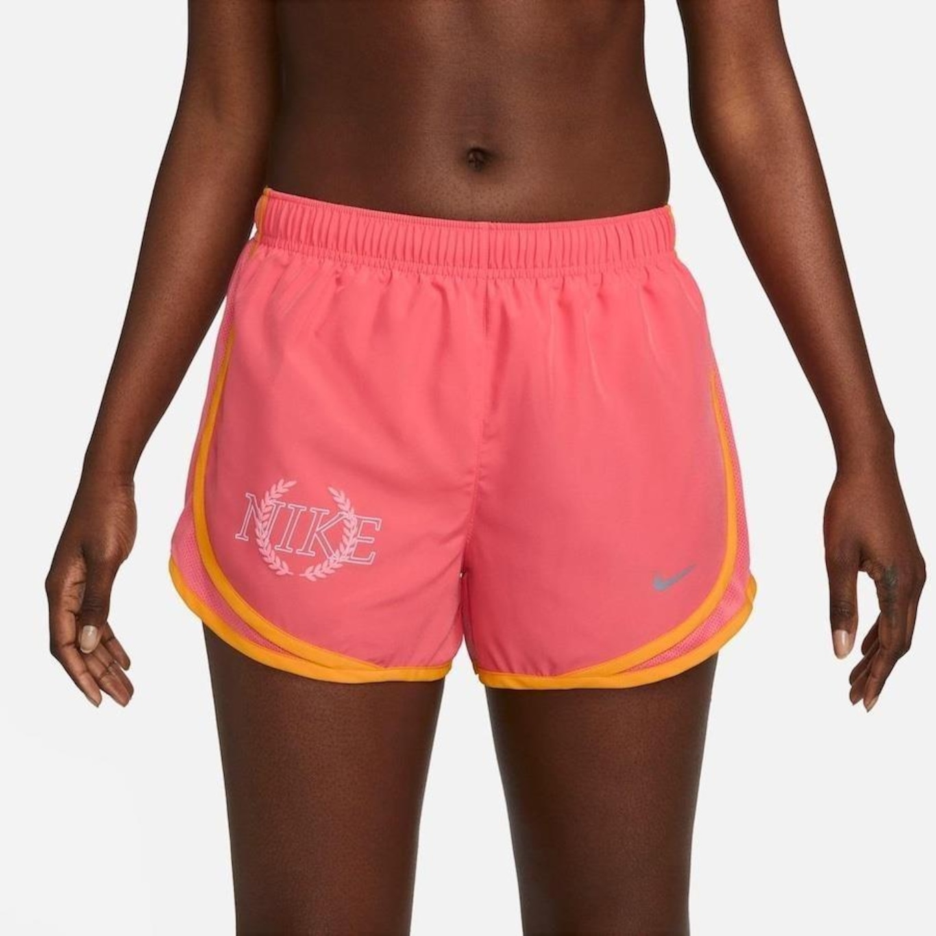 Shorts Nike Dri-FIT Tempo - Feminino - Foto 2