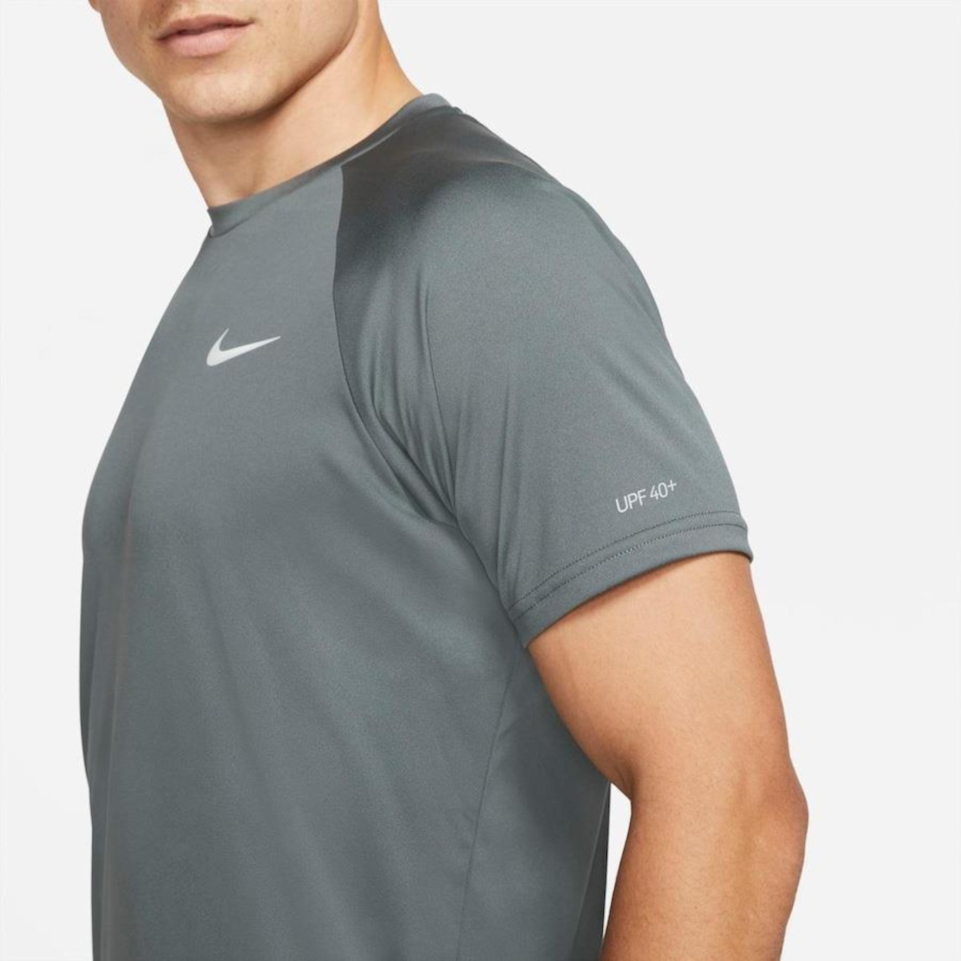 Camiseta Nike Essential Hydro - Masculina - Foto 4