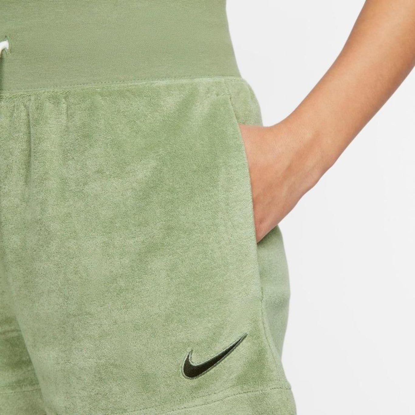 Shorts Nike Sportswear - Feminino - Foto 4