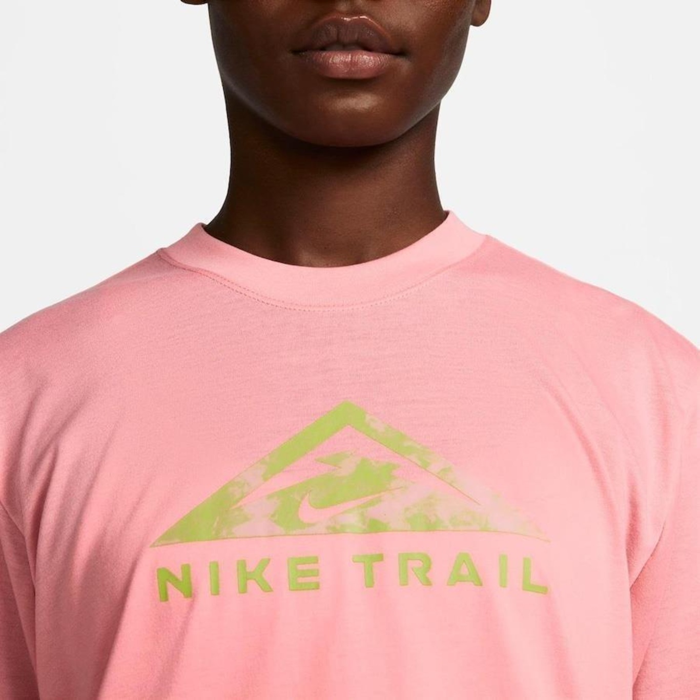 Camiseta Nike Dri-FIT Trail - Feminina - Foto 3