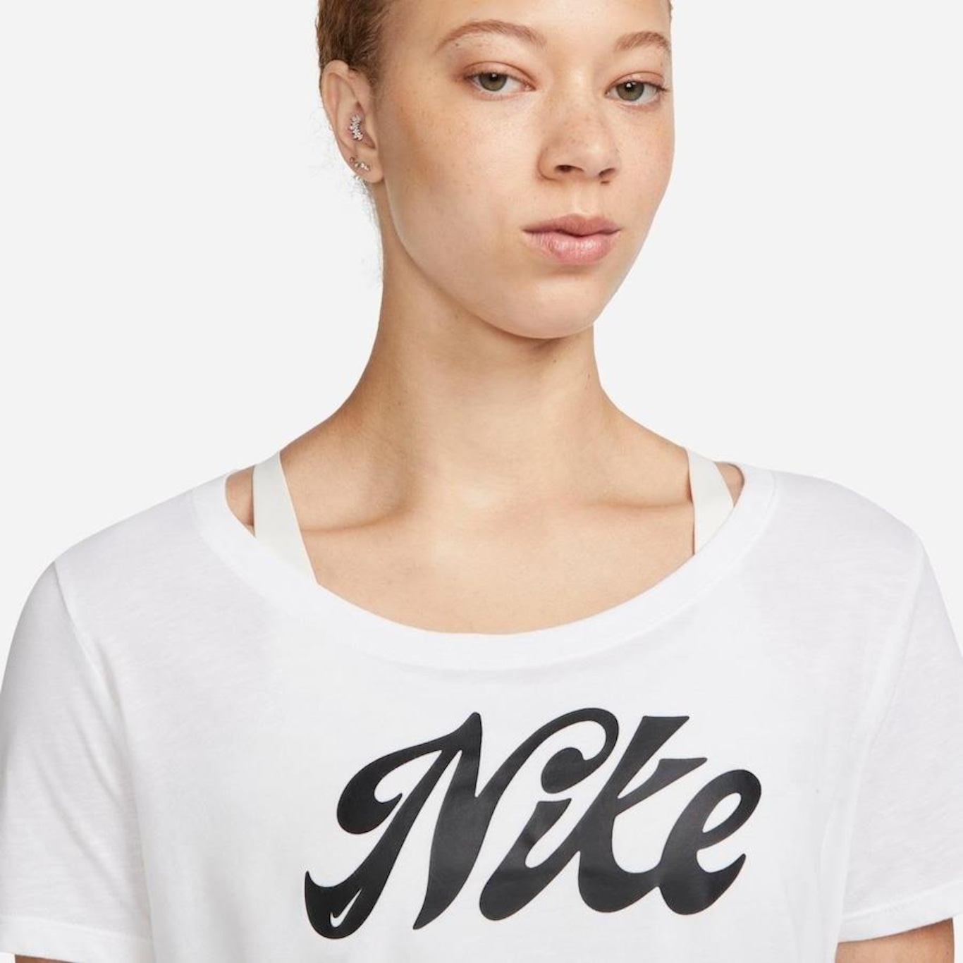 Camiseta Nike Dri-FIT Script - Feminina - Foto 3