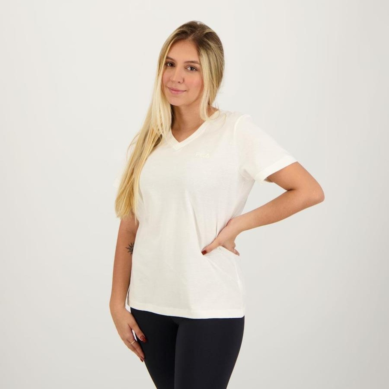 Camiseta Fila Basic - Feminina - Foto 2