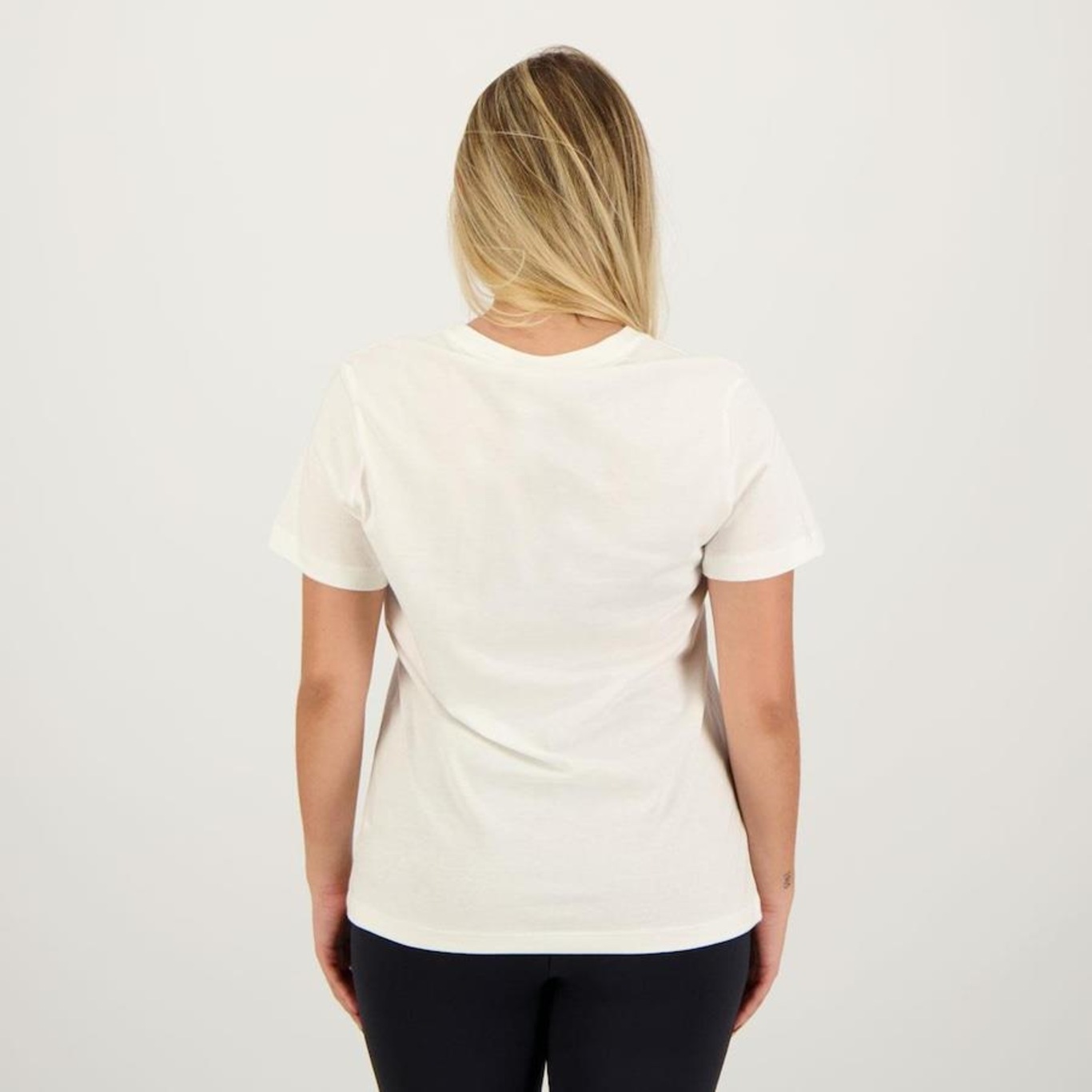 Camiseta Fila Basic - Feminina - Foto 3