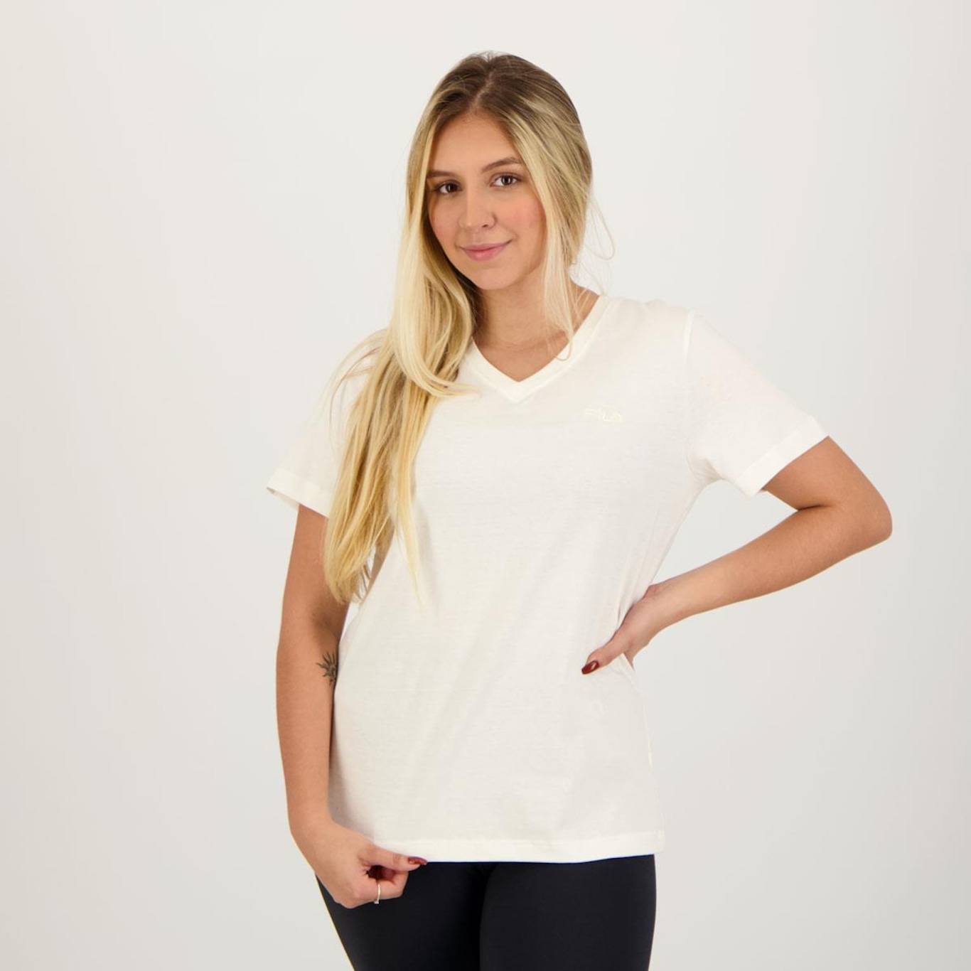 Camiseta Fila Basic - Feminina - Foto 5