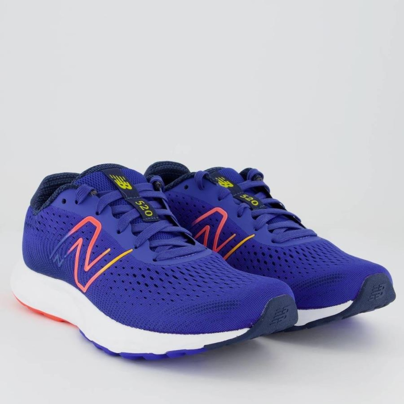 Tênis New Balance 520v8 - Masculino em Promoção | Centauro