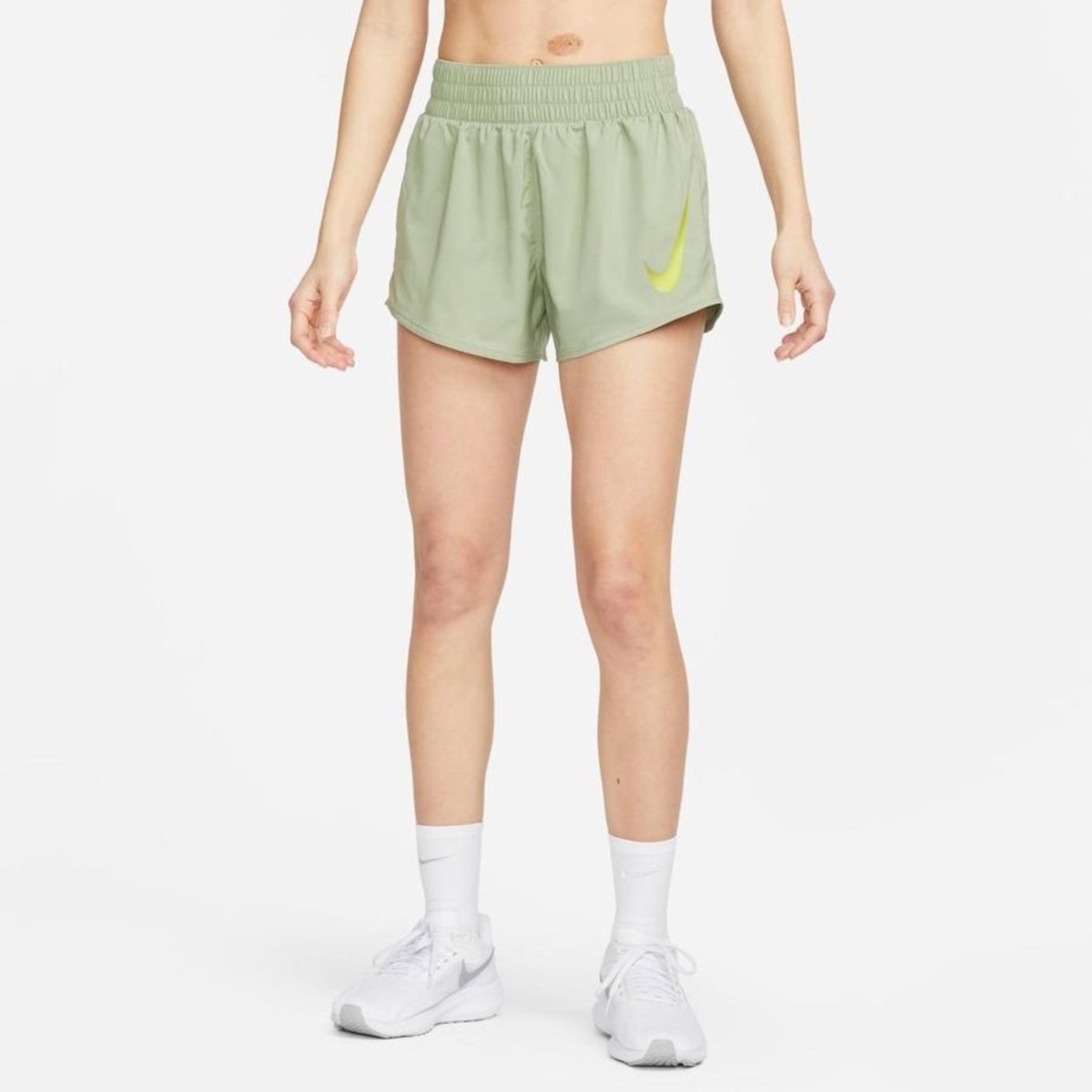 Shorts Nike Swoosh - Feminino - Foto 1