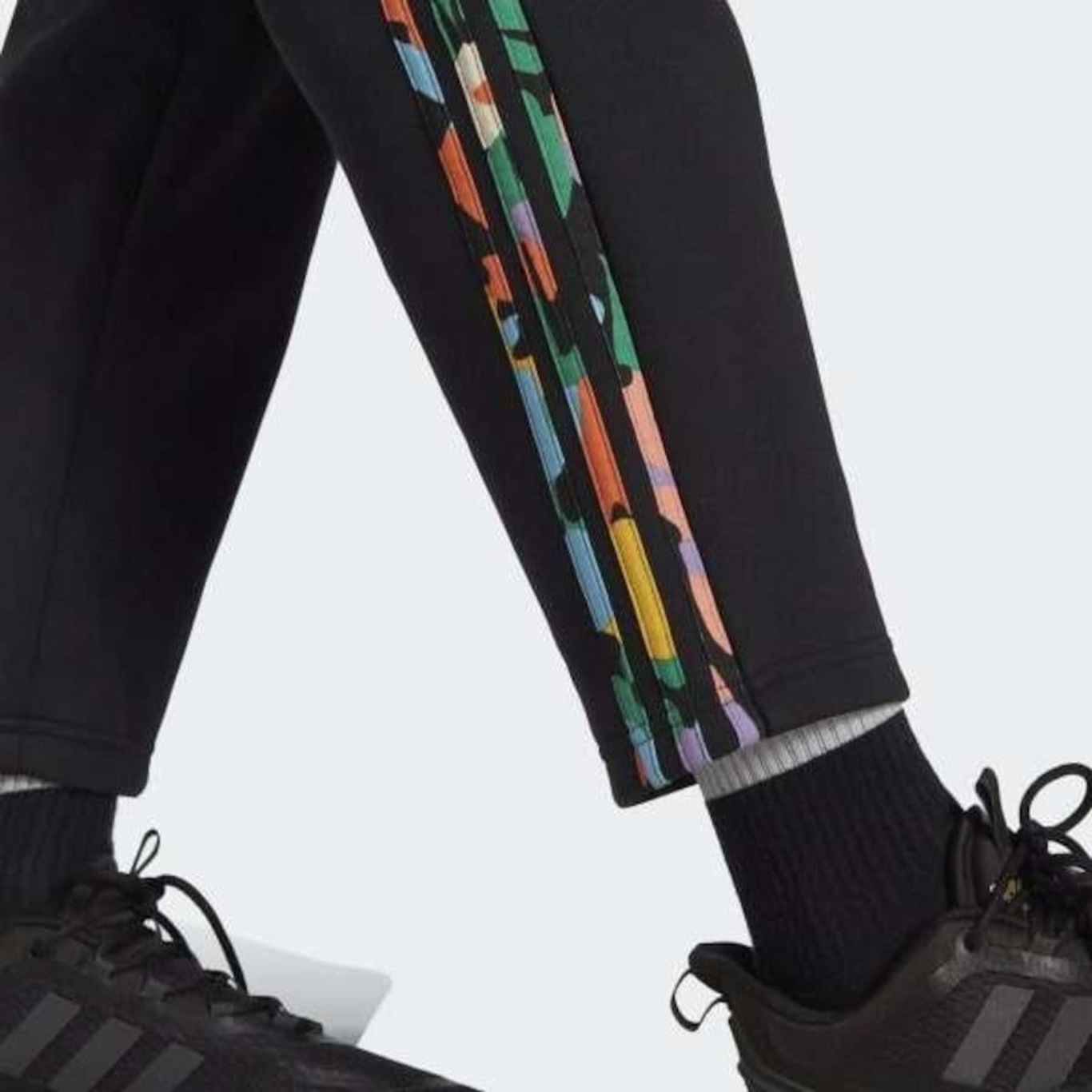 Calça 2024 adidas estampada