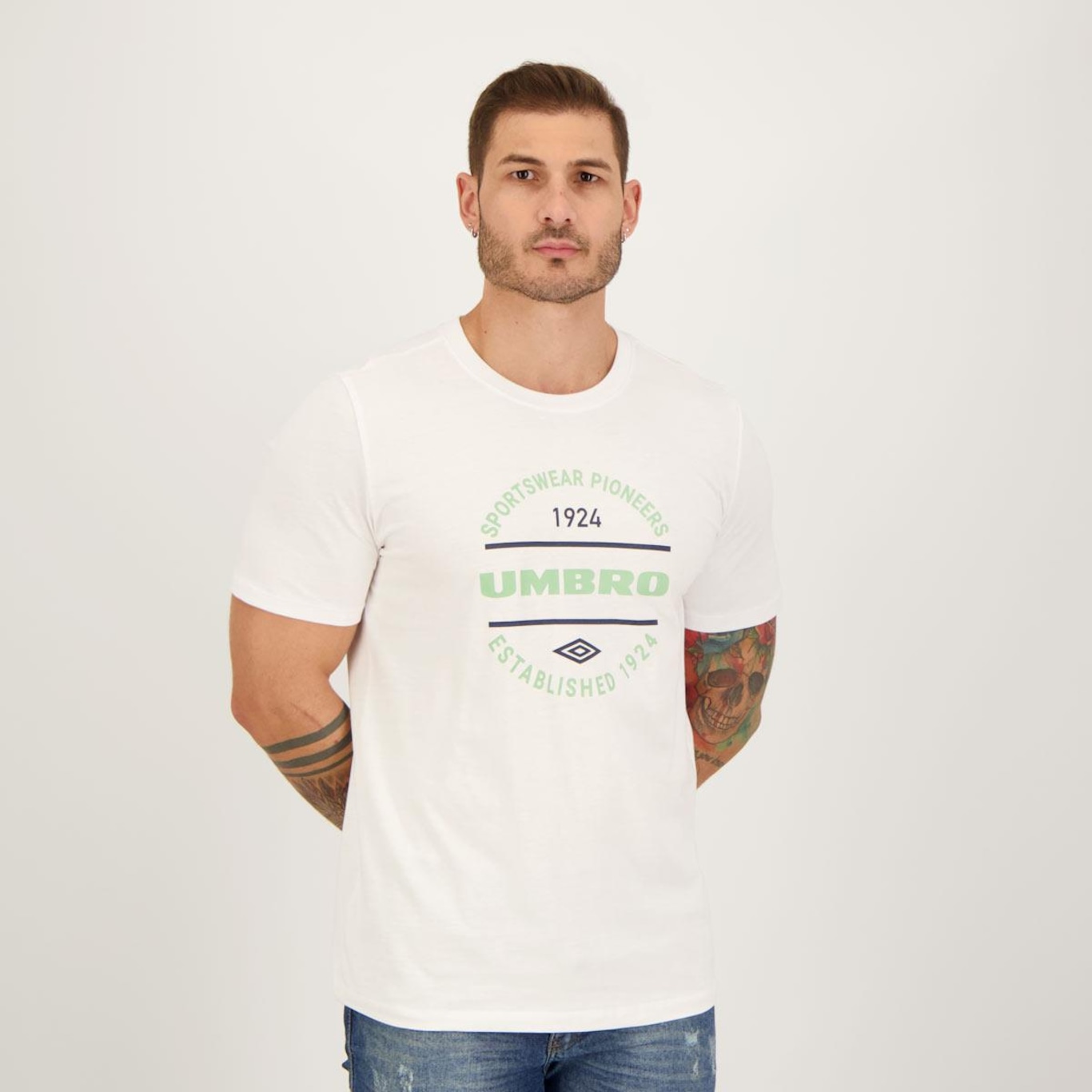 Camiseta Umbro Football Pioneers - Masculina - Foto 5