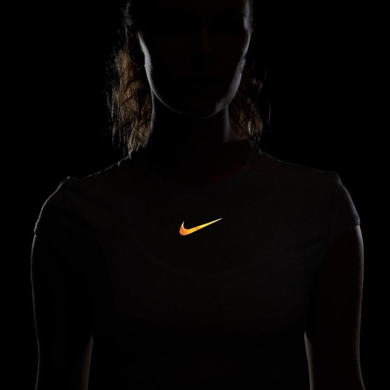 Camiseta Nike Dri-FIT Run Division - Feminina - Foto 5