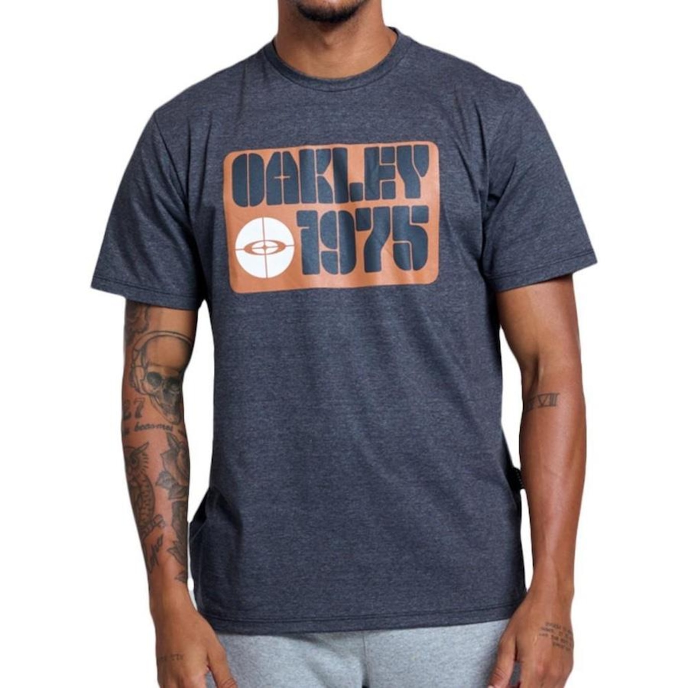 Camiseta Oakley 1975 - Masculina - Foto 1