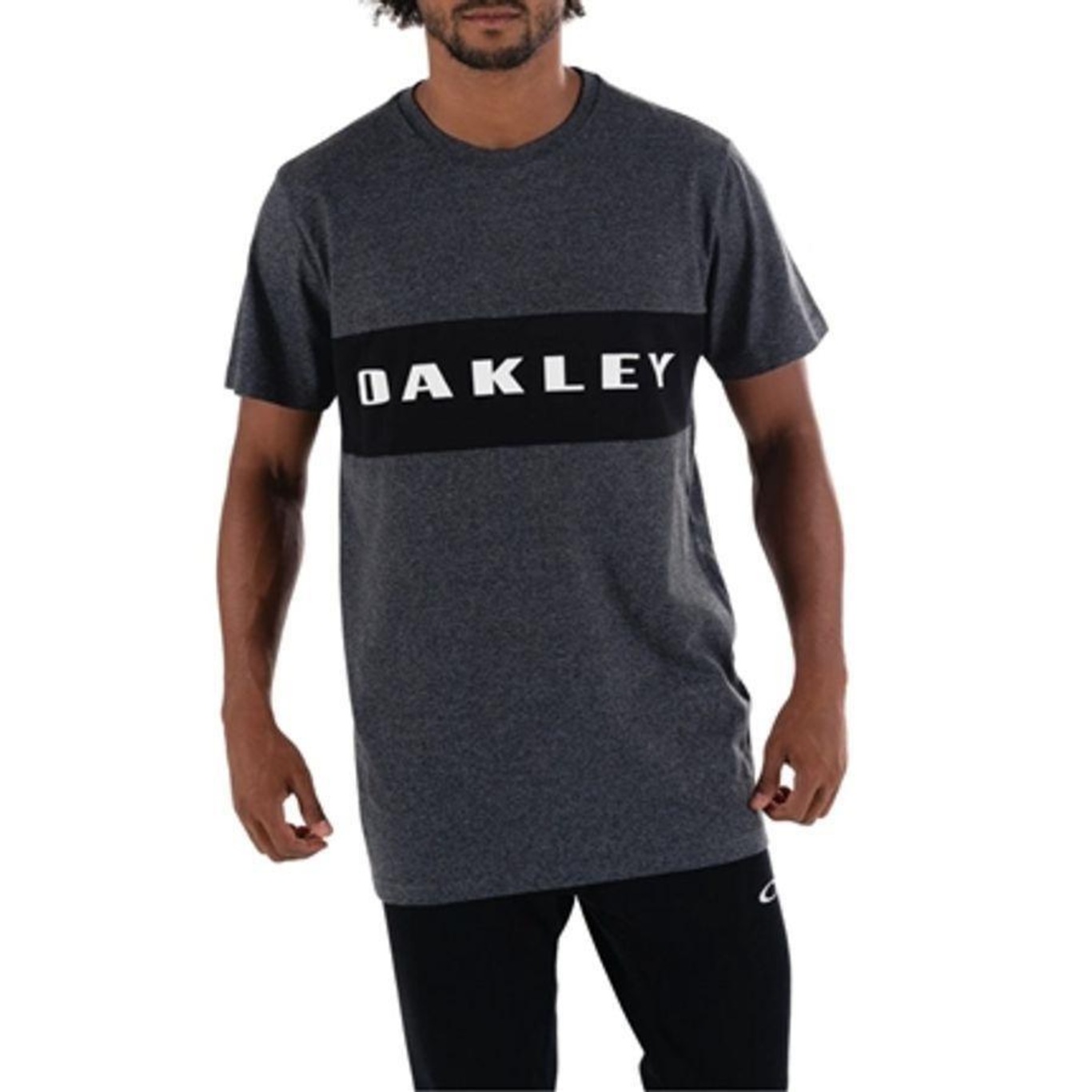 Camiseta Oakley Sport Blackout - Masculina - Foto 1