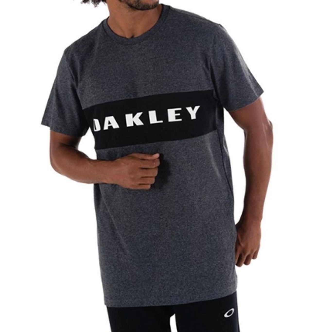 Camiseta Oakley Sport Blackout - Masculina - Foto 2