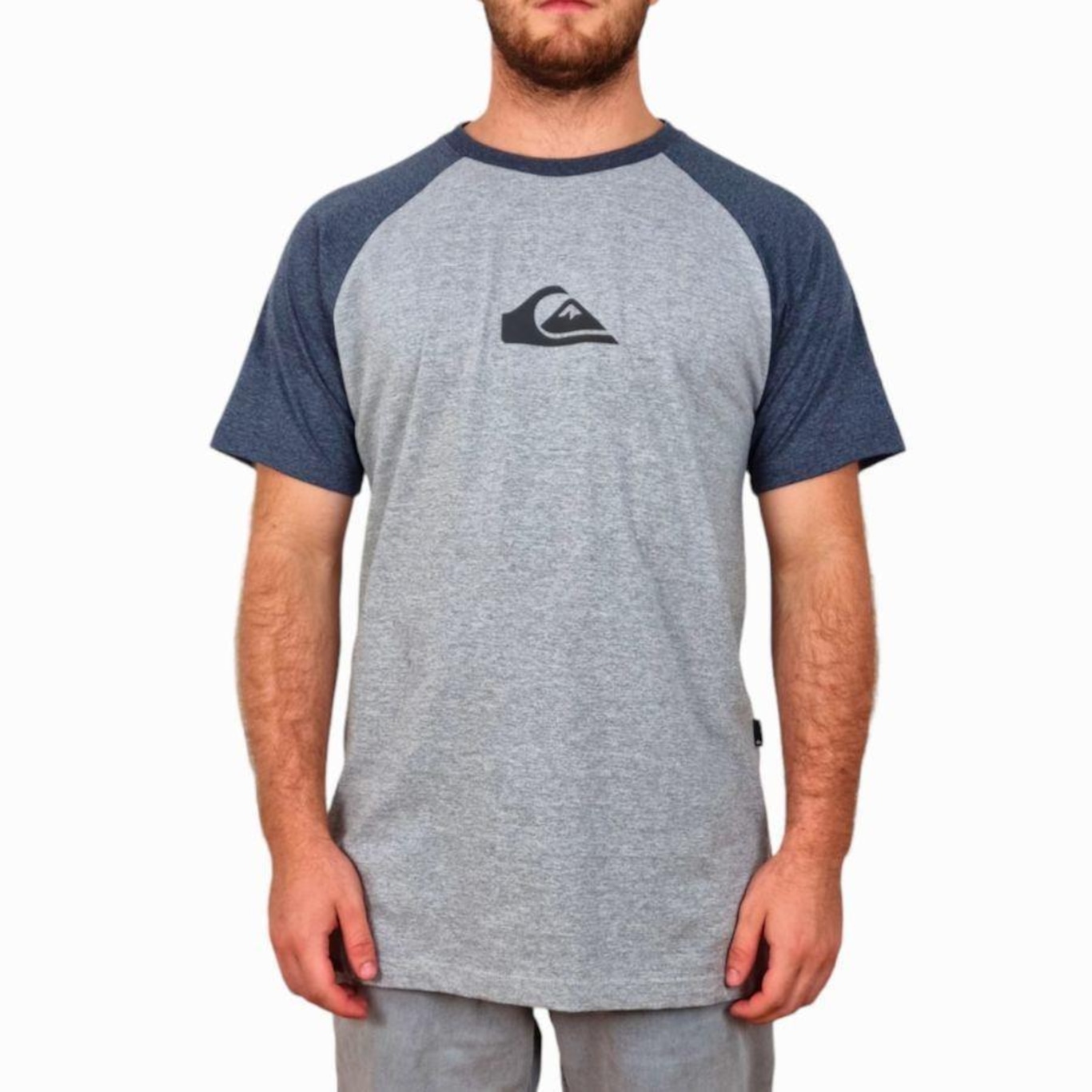 Camiseta Quiksilver Raglan Logo - Masculina - Foto 1