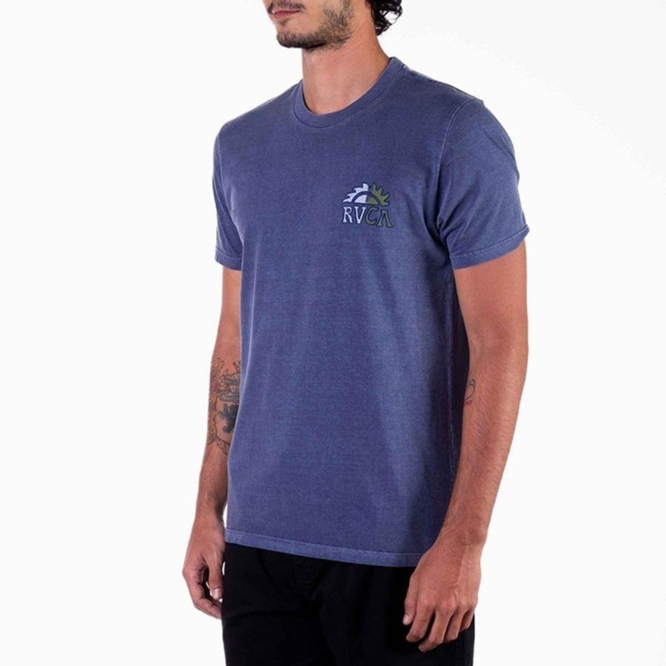 Camiseta RVCA Celeste - Masculina - Foto 2