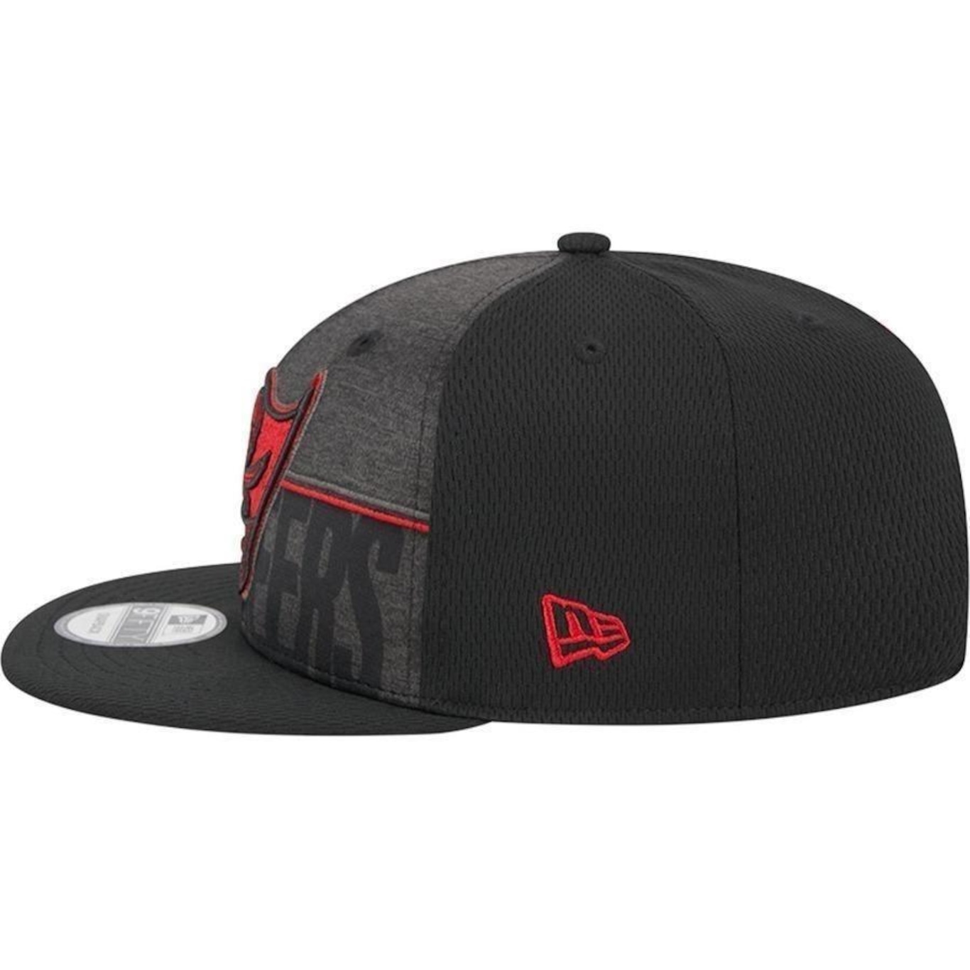 BONÉ ABA RETA NEW ERA 9FIFTY TAMPA BAY BUCCANEERS NFL TRAINING 23 - SNAPBACK - ADULTO - Foto 2