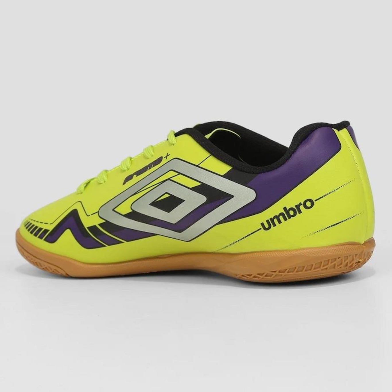 Chuteira Futsal Umbro Prisma+ - Adulto - Foto 2