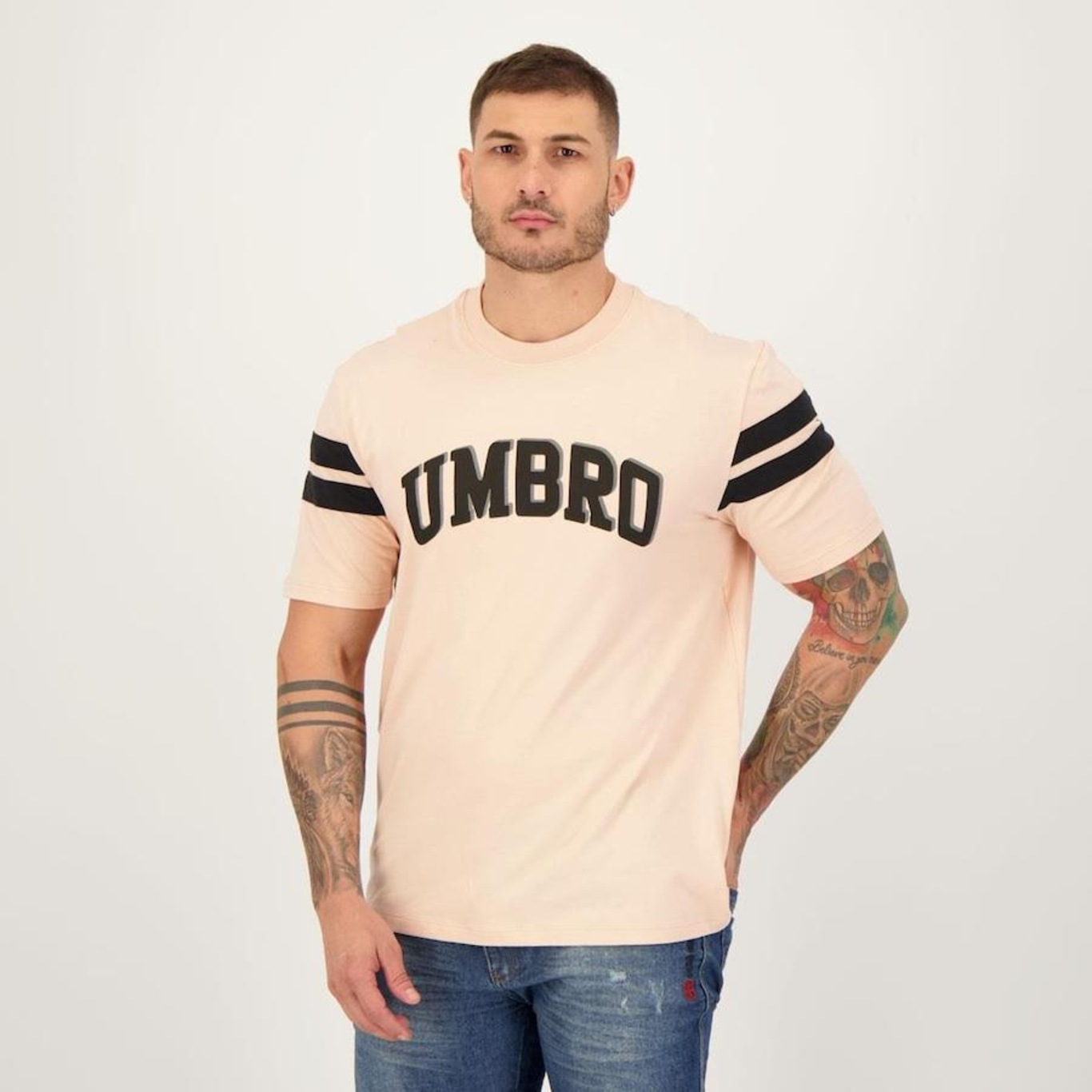 Camiseta Umbro College Concept - Masculina - Foto 2