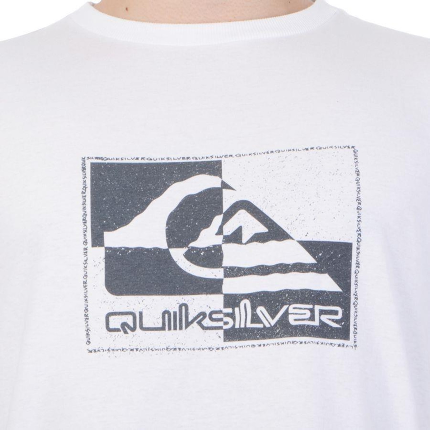 Camiseta Quiksilver Torn And Fray - Masculina - Foto 2