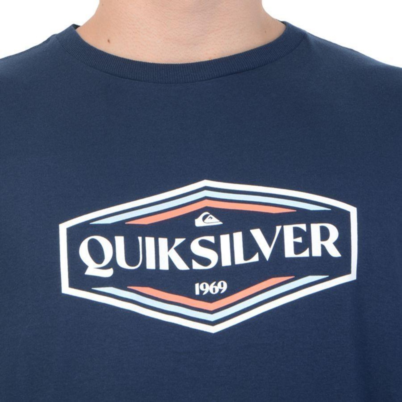 Camiseta Quiksilver Shape Us - Masculina - Foto 5