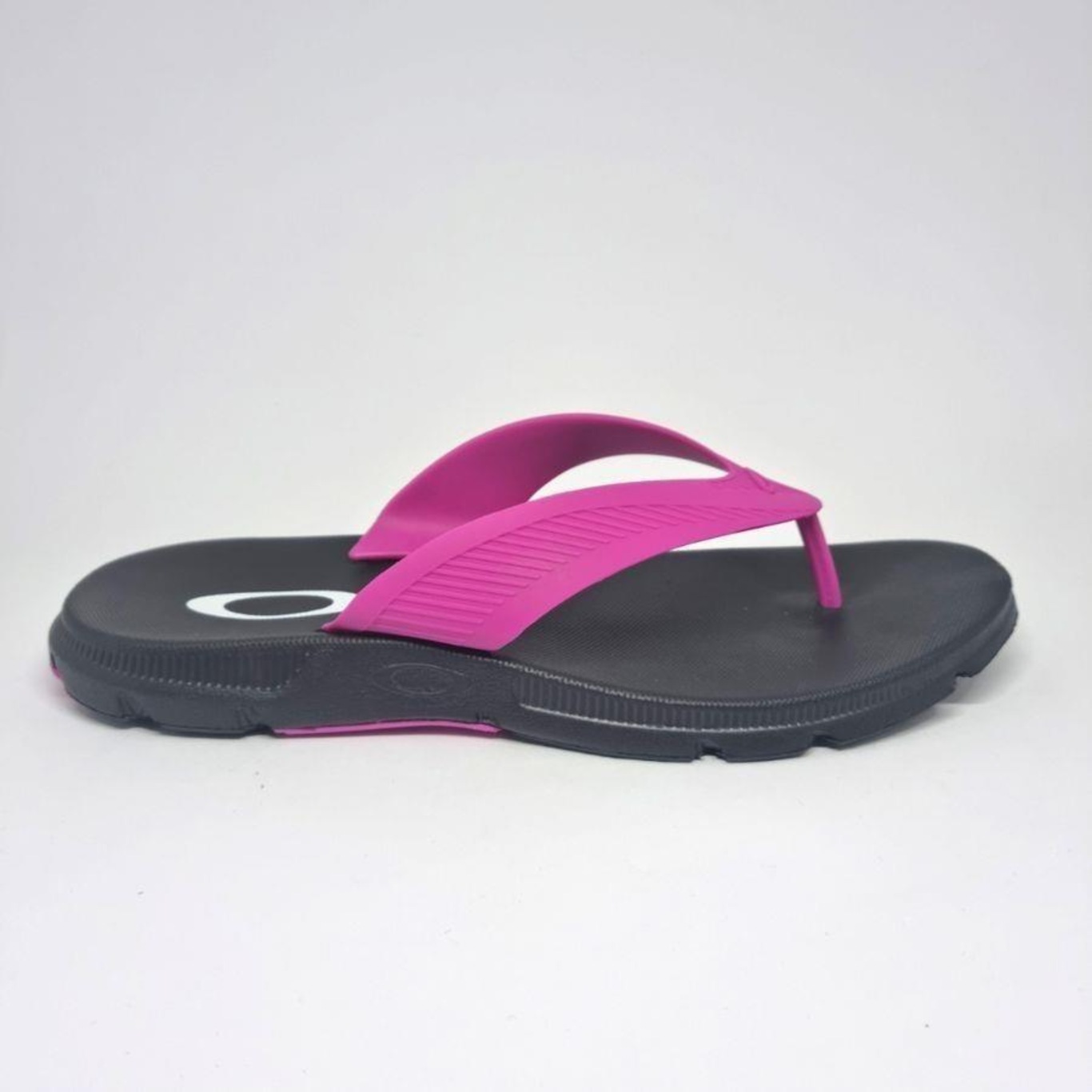 Chinelo Oakley Banks Black Pink - Unissex - Foto 2