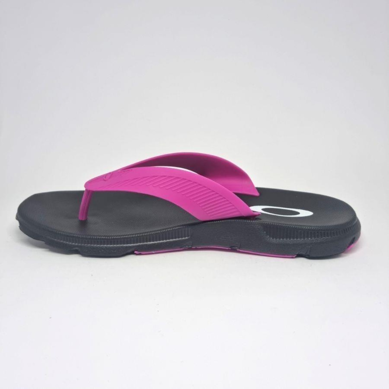 Chinelo Oakley Banks Black Pink - Unissex - Foto 3