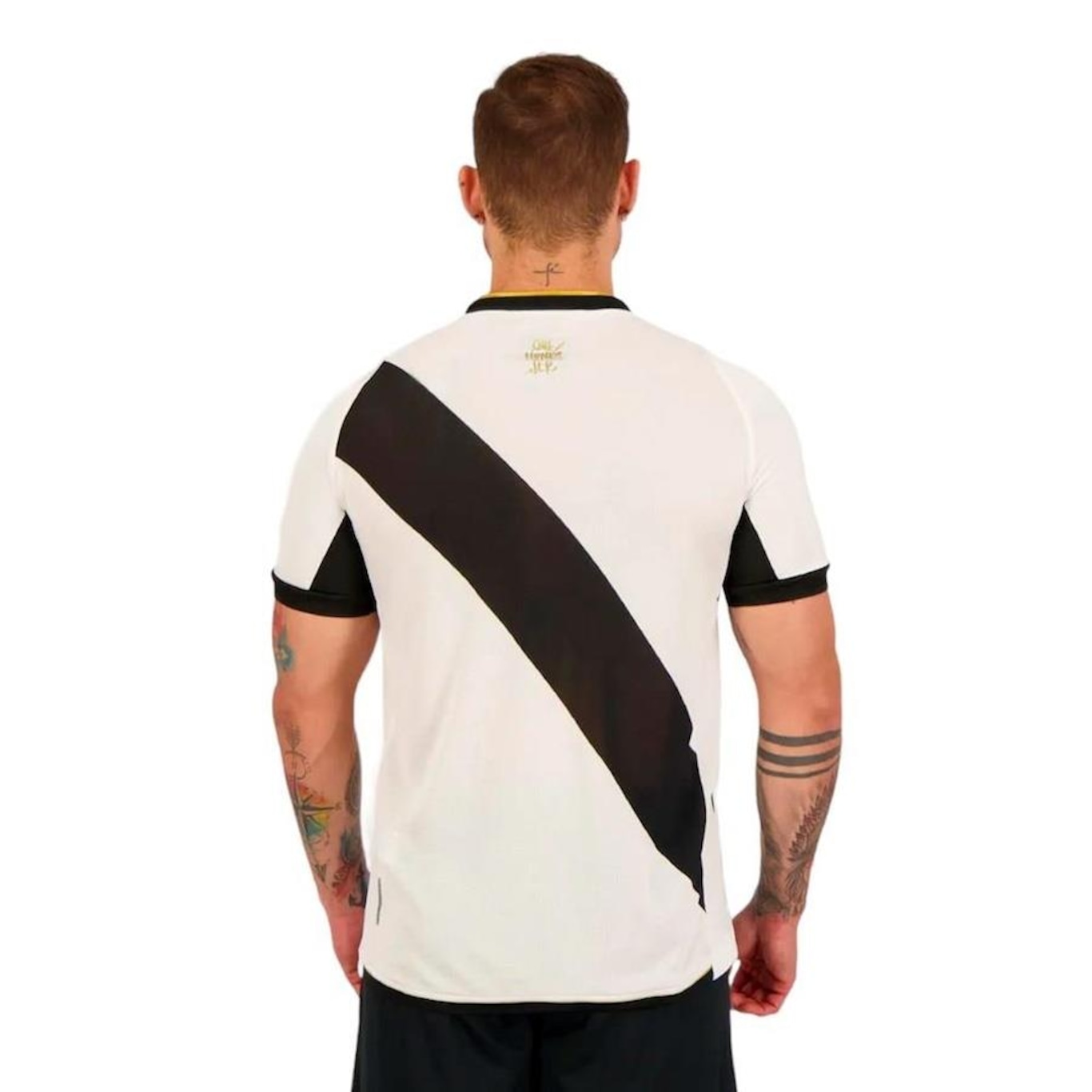 Camiseta John John Out Black - Estilo Urbano e Sofisticado para Homens  Modernos