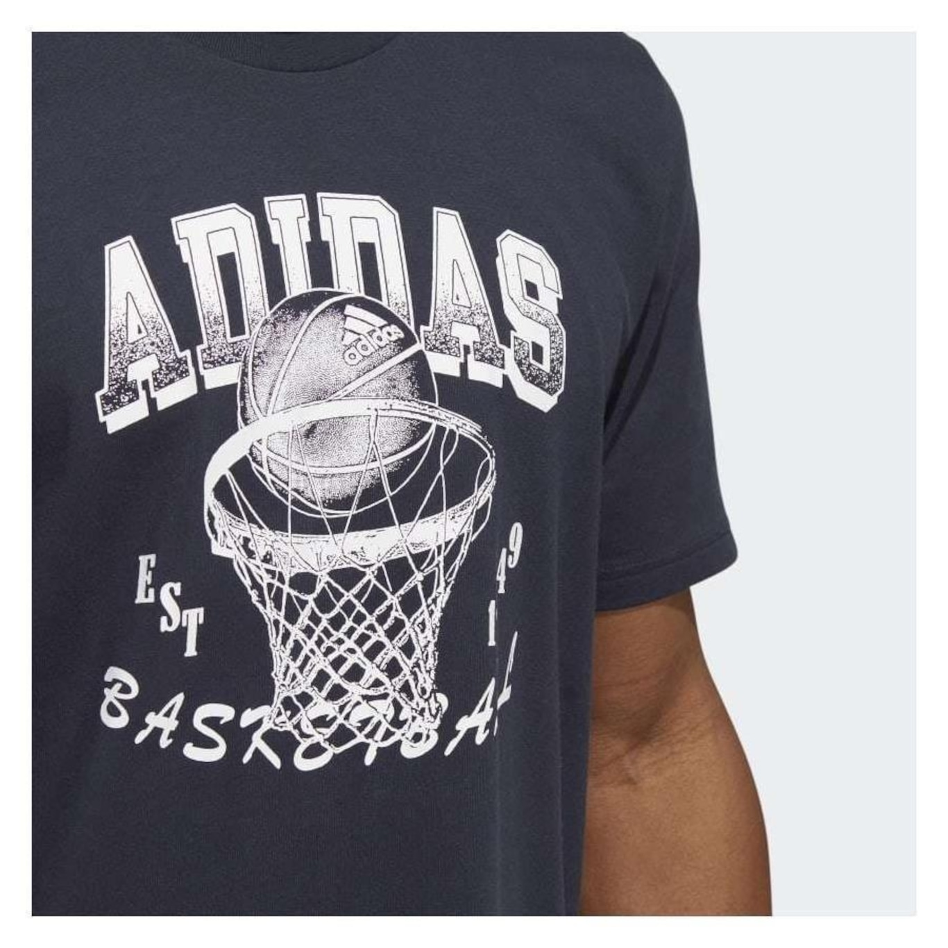 Camiseta adidas Manga Curta Basquete Aworld Hoops - Masculina - Foto 3