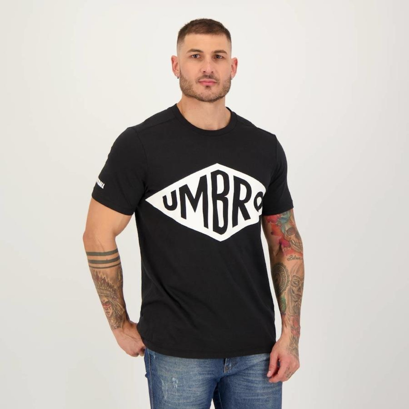 Camiseta Umbro Heritage - Masculina - Foto 2