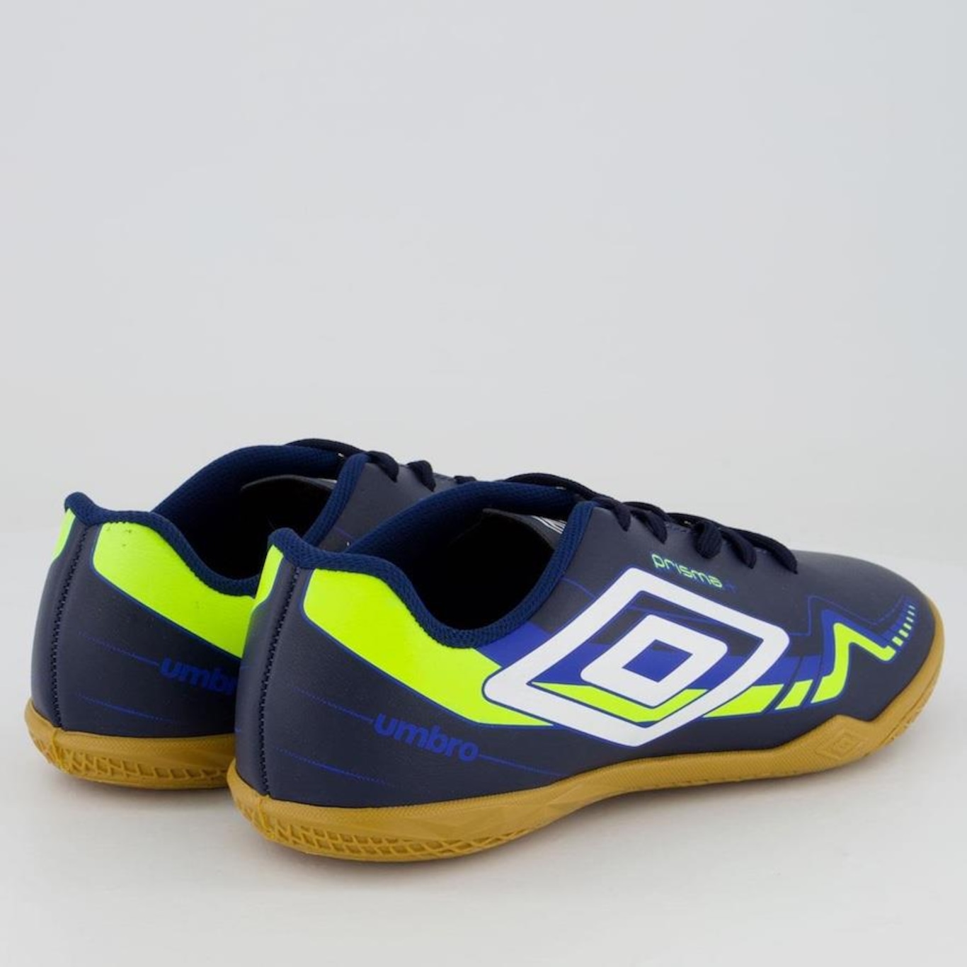 Chuteira Futsal Umbro Prisma+ - Adulto - Foto 3