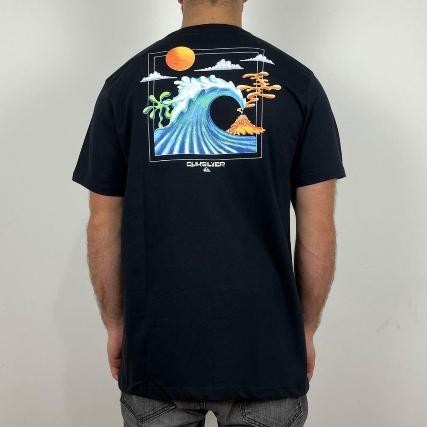 Camiseta Quiksilver Ocean Bed - Masculina - Foto 2