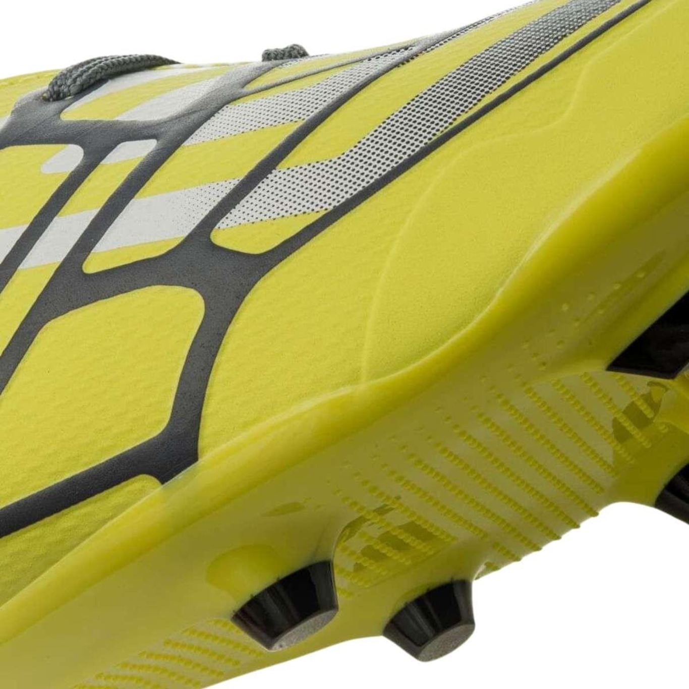 Chuteira de Campo Umbro Velocita Alchemist Club - Masculina - Foto 5