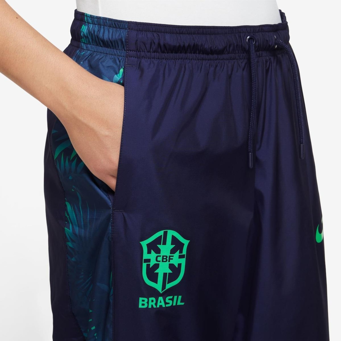 Calça Nike Brasil Essential - Feminina - Foto 3