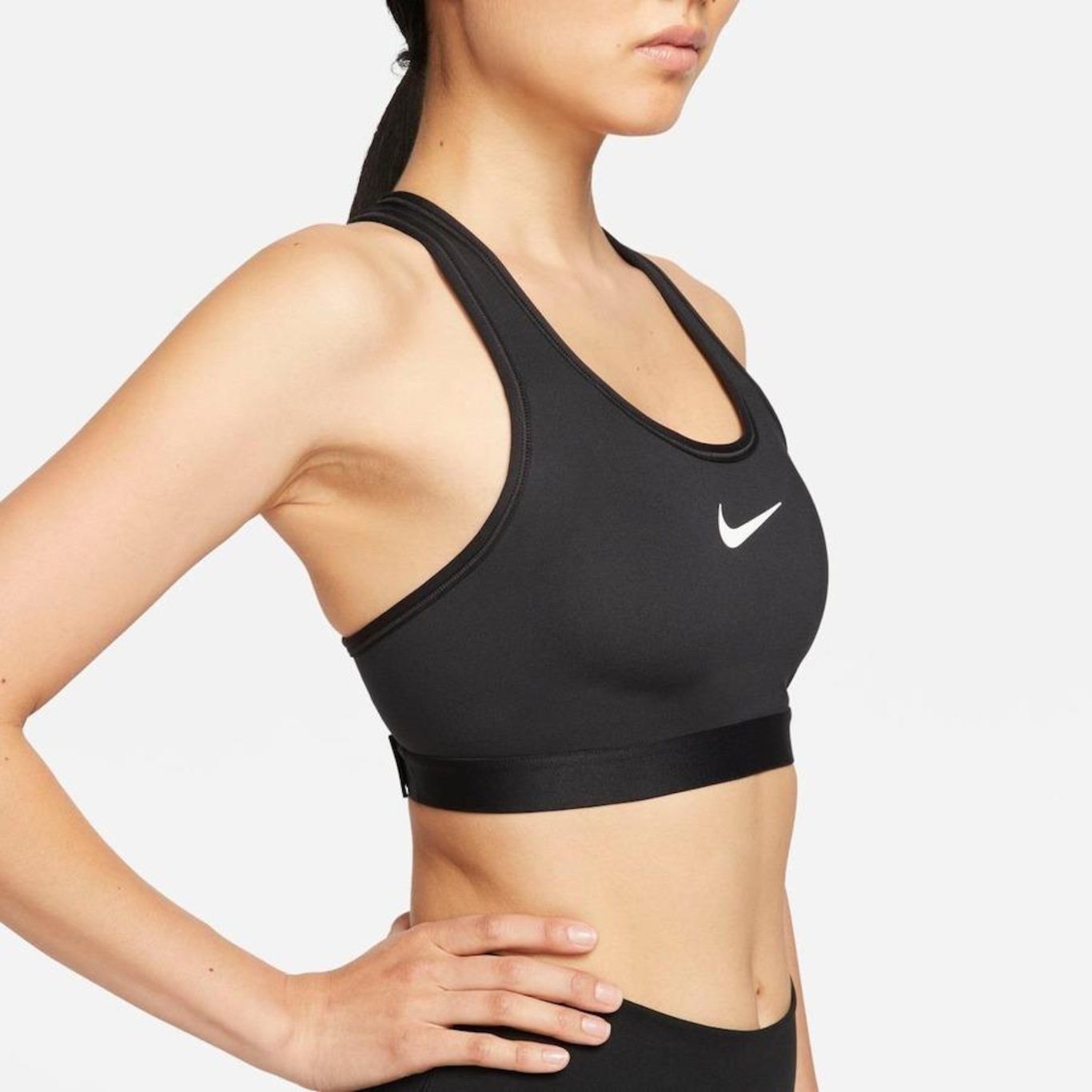 Top Fitness Nike Swoosh - Feminino - Foto 2