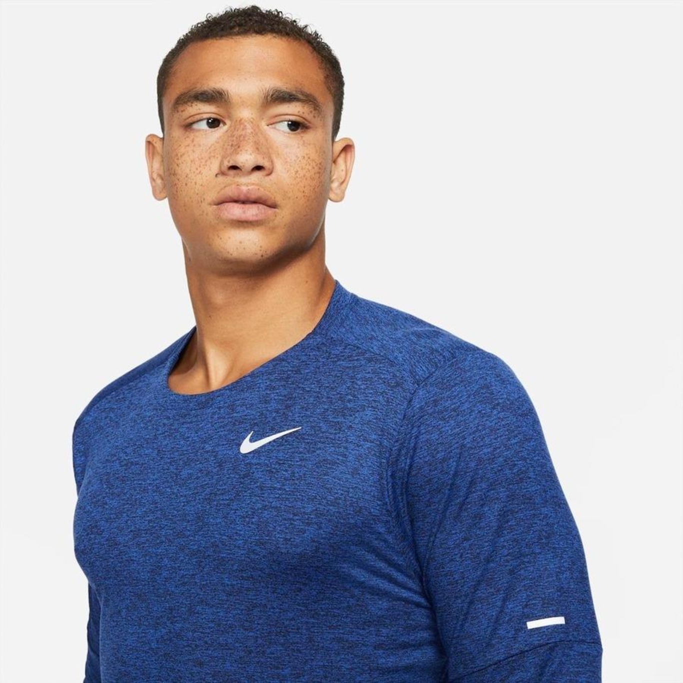 Camiseta Nike Dri-Fit Element - Masculina - Foto 6